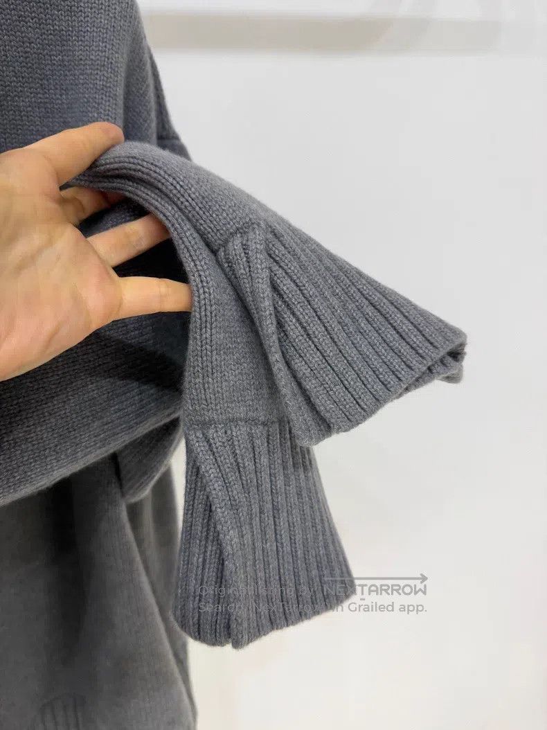 Loro Piana Loro Piana Loose Parksville High Neck Baby Cashmere Sweate Size M / US 6-8 / IT 42-44 - 4 Thumbnail