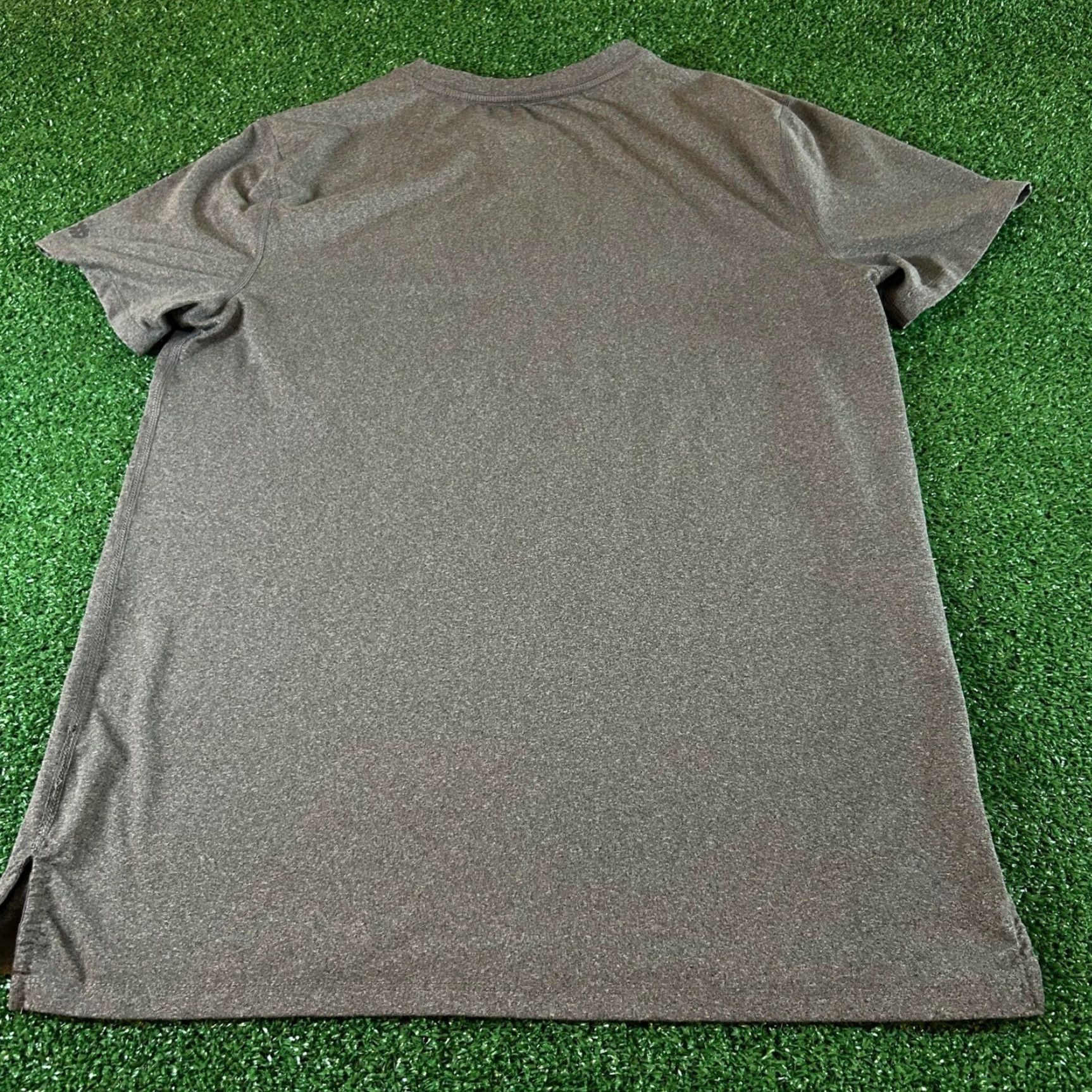 Vintage All in Motion T-Shirt Gray Mens Medium Short Sleeve Crew Neck Moisture Wicking Performance Gym Tee Training Shirt Size US M / EU 48-50 / 2 - 3 Thumbnail
