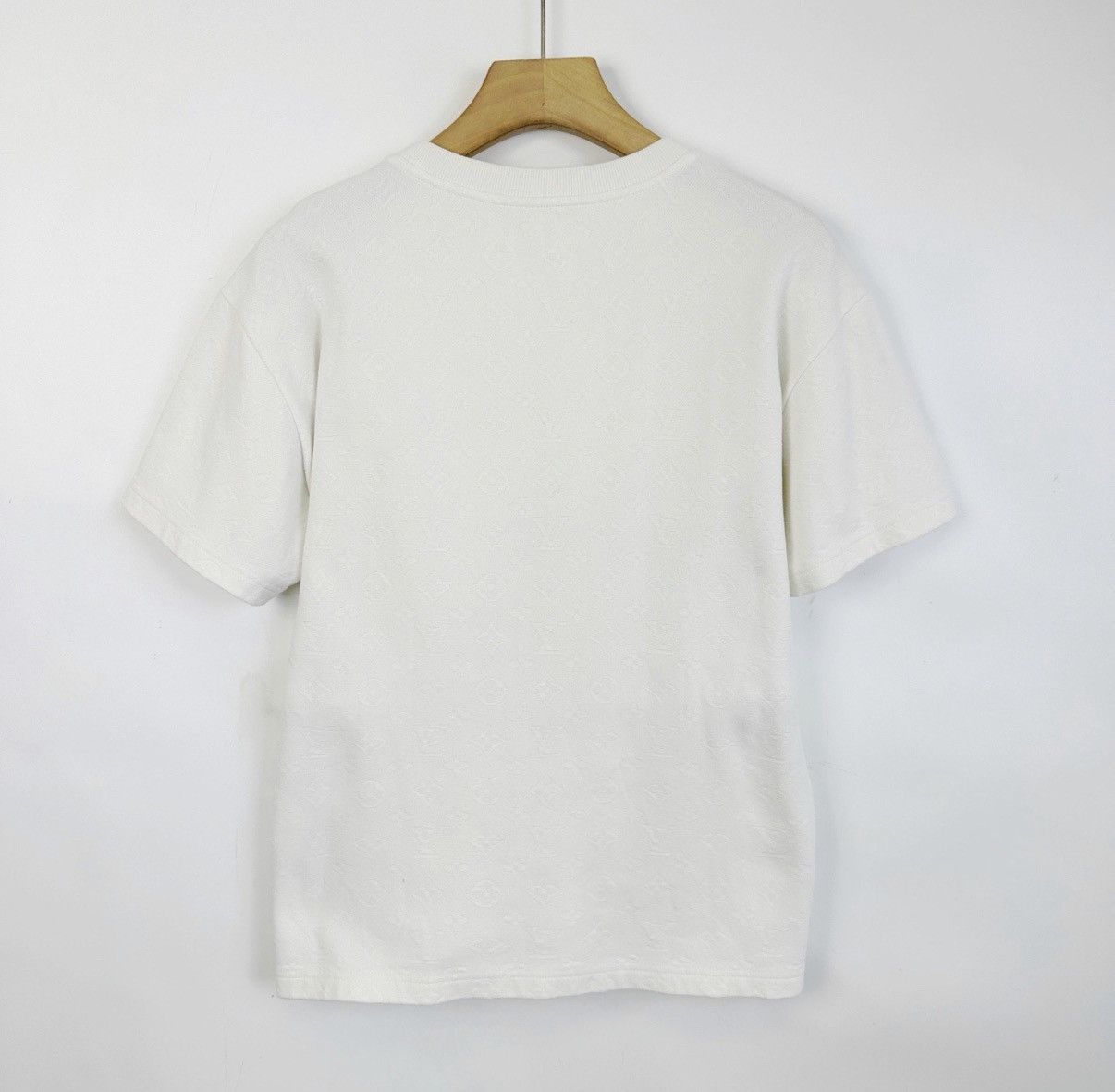 Louis Vuitton Louis Vuitton Embossed Three-Flower Logo Short Sleeve K12 Size US S / EU 44-46 / 1 - 2 Thumbnail