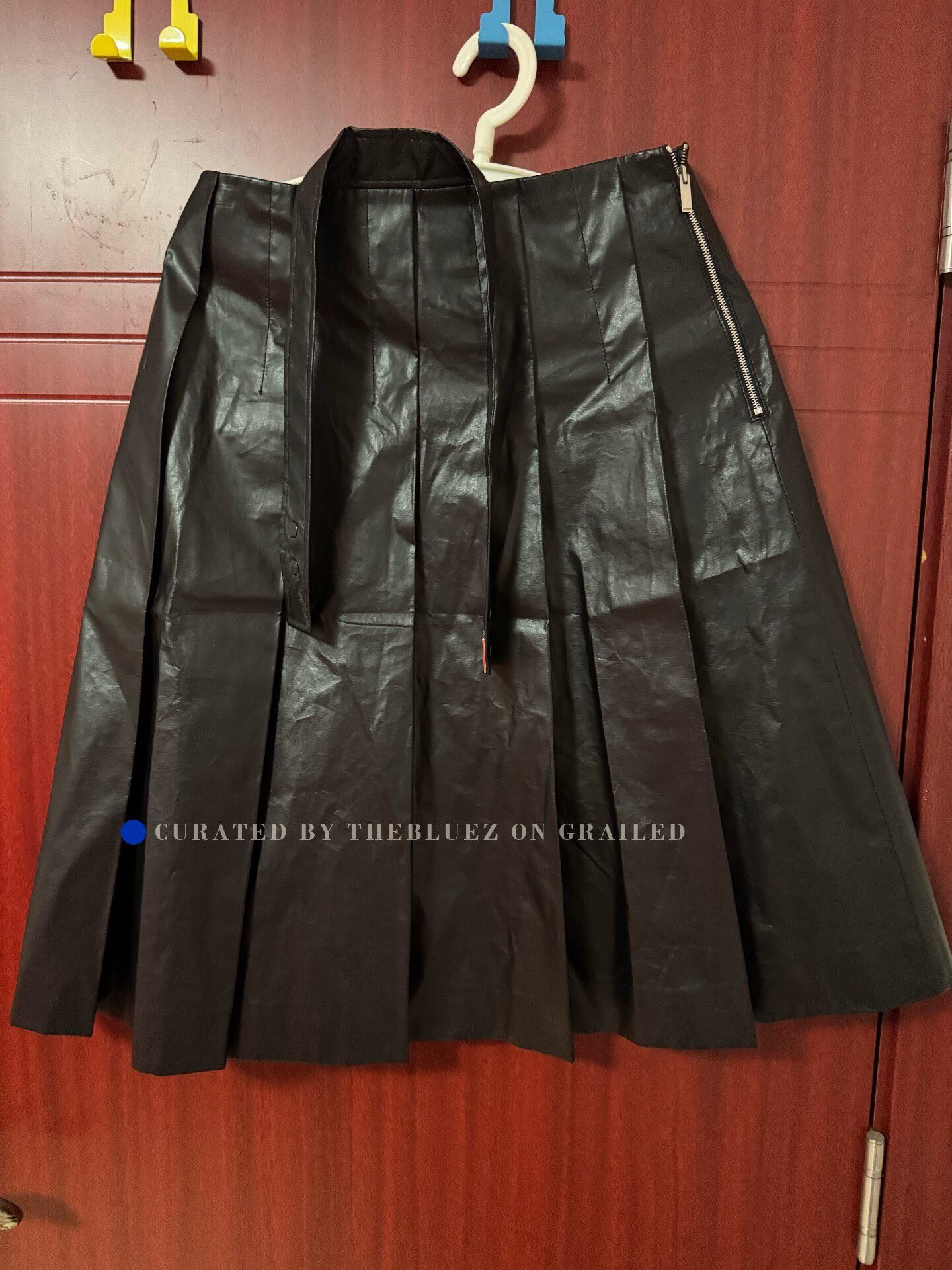 WE11DONE WE11DONE Pleated Shiny Midi Skirt Size 36" / US 14 / IT 50 - 1 Thumbnail