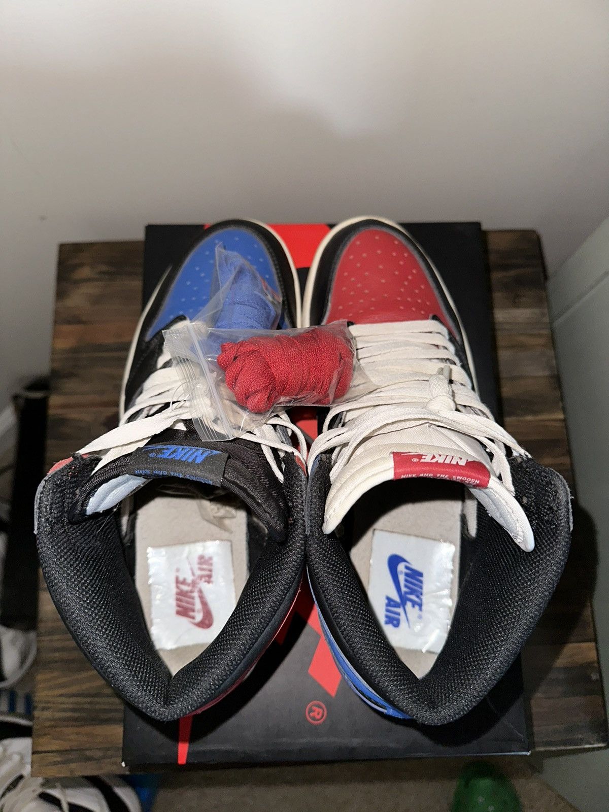 Jordan Brand Jordan 1 Retro Top 3 Size US 10.5 / EU 43-44 - 6 Thumbnail