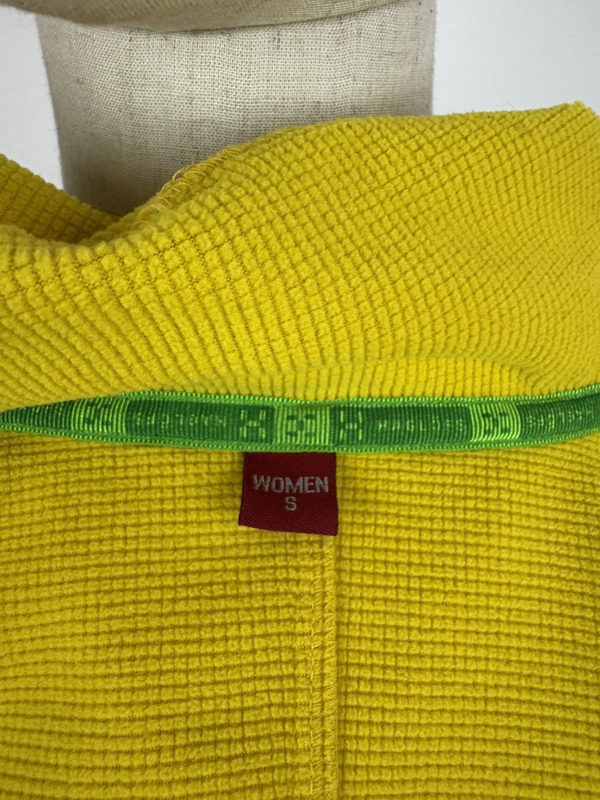 Haglofs Haglofs Softshell Jacket Womens Windstopper gorpcore Hiking Size S / US 4 / IT 40 - 16 Thumbnail