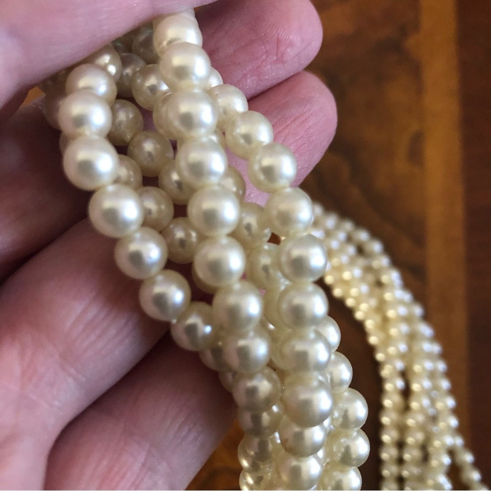 Vintage Vintage 6 strand cream pearl necklace Size ONE SIZE - 9 Thumbnail
