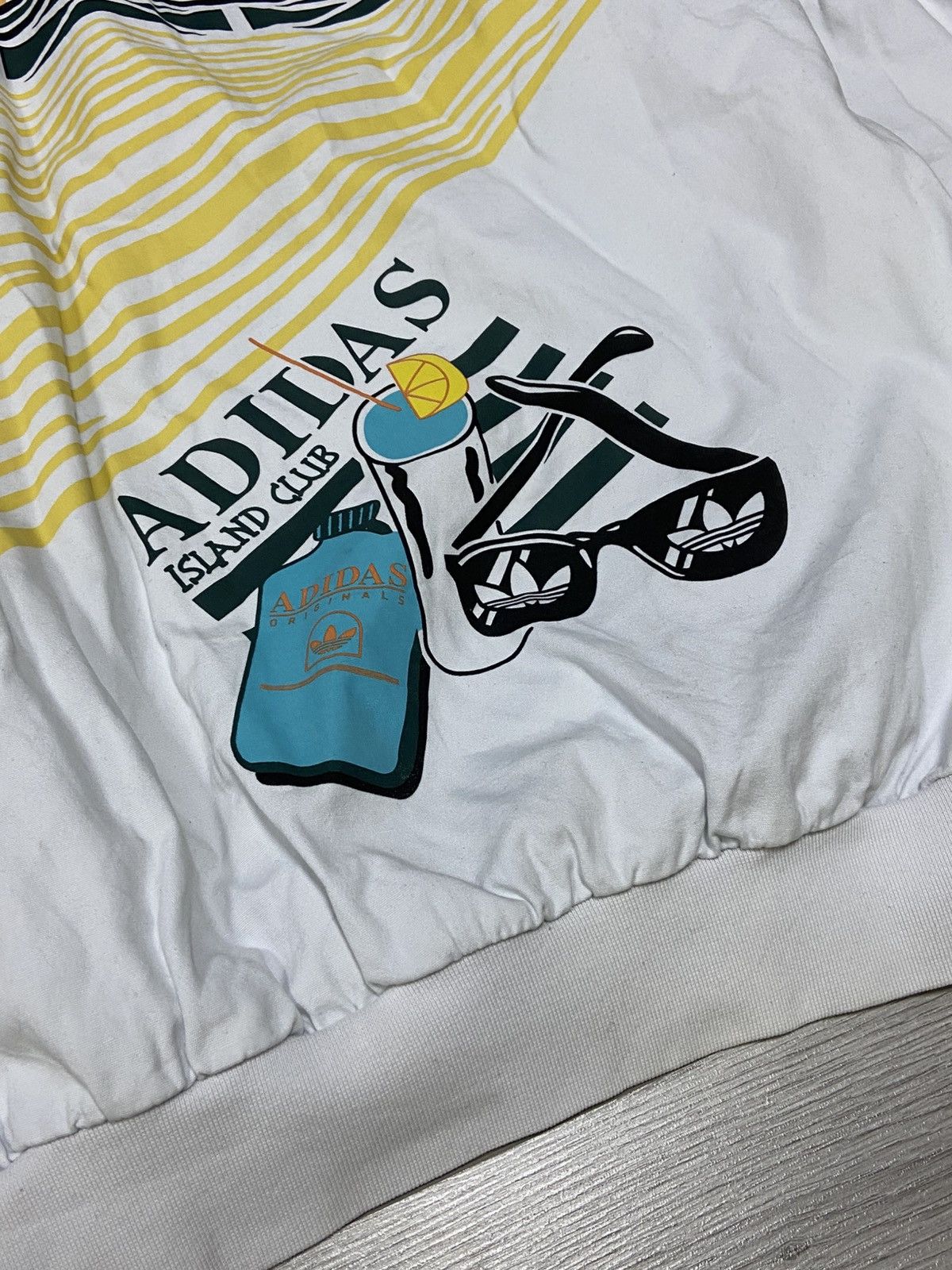 Adidas Adidas RARE Iceland club beach over print sweatshirt Size US L / EU 52-54 / 3 - 11 Thumbnail