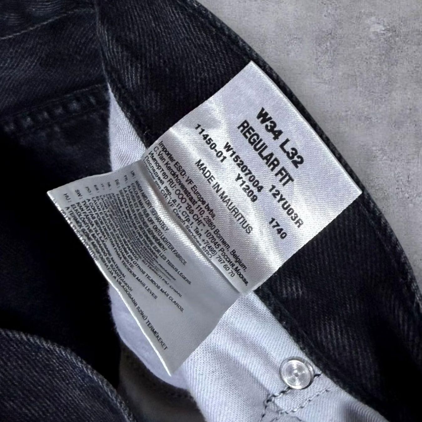 Wrangler Wrangler Regular Fit Faded Black Straight Leg Cotton Denim Jeans N/A W34 L32 Mens Jeans Straight Rise 14" Zip Fly Button Mauritius Size US 34 / EU 50 - 4 Thumbnail