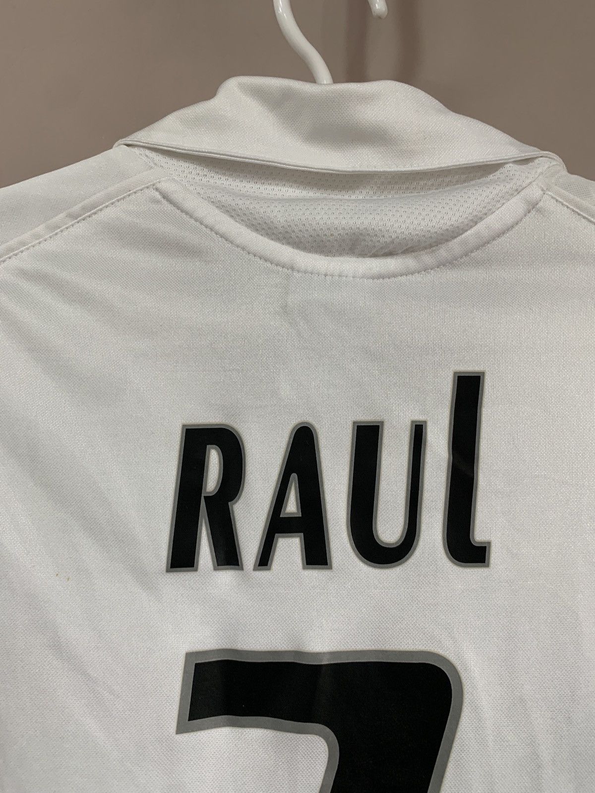 Adidas Real Madrid 2005 Football Shirt Adidas Vintage Soccer RAUL Size US XL / EU 56 / 4 - 8 Thumbnail