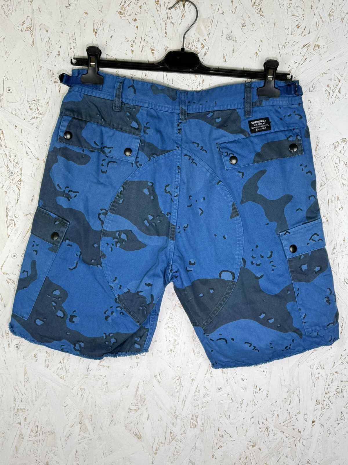 Supreme Supreme Overdyed Camo Cargo Shorts SS21 Blue Size 30 Size US 30 / EU 46 - 6 Thumbnail