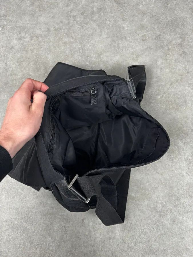 Gucci 2010s Gucci Black Nylon Shoulder Bag Size ONE SIZE - 11 Thumbnail