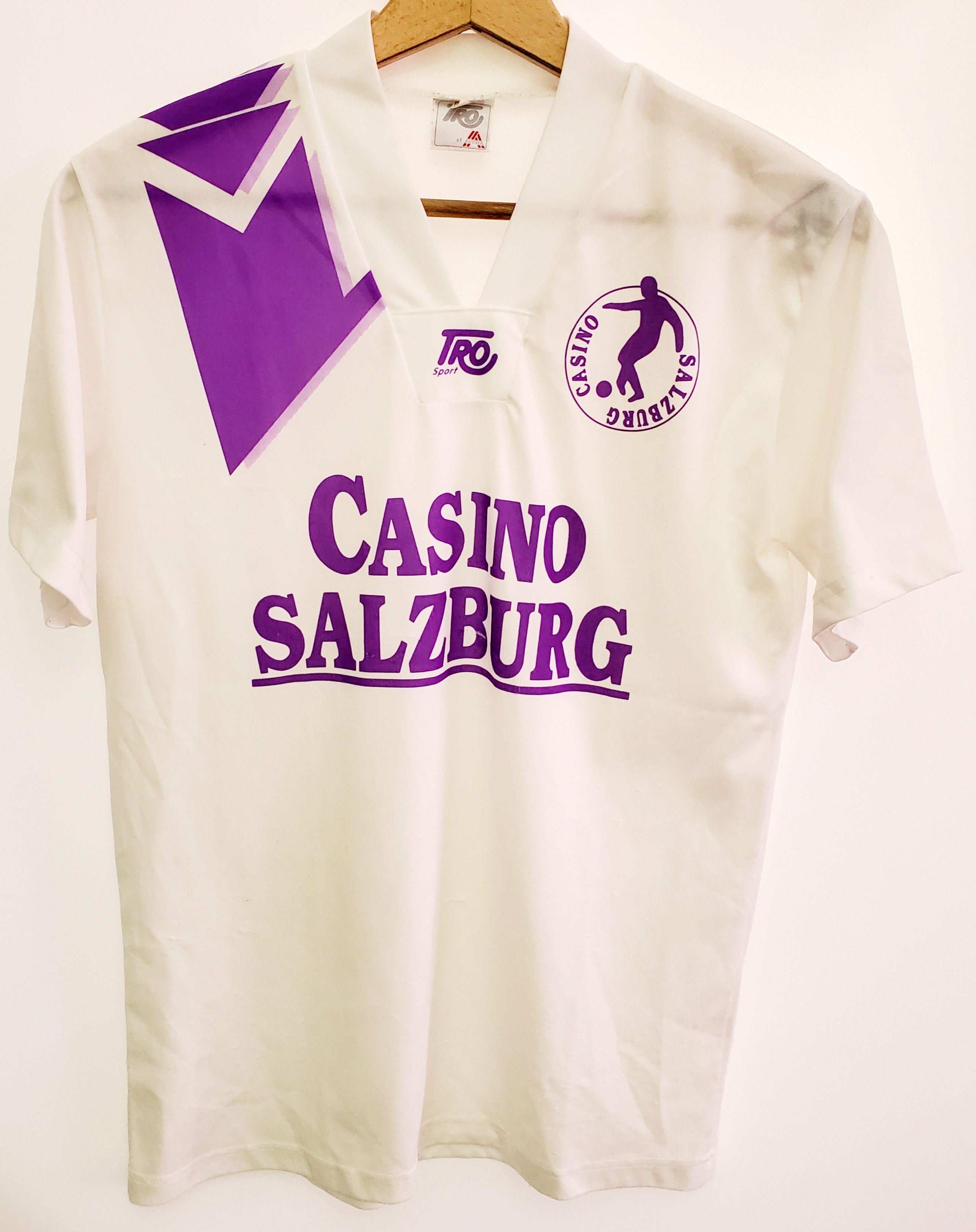 Vintage CASINO SALZBURG TRO SPORT VINTAGE JERSEY RARE RETRO size S Size US S / EU 44-46 / 1 - 1 Thumbnail