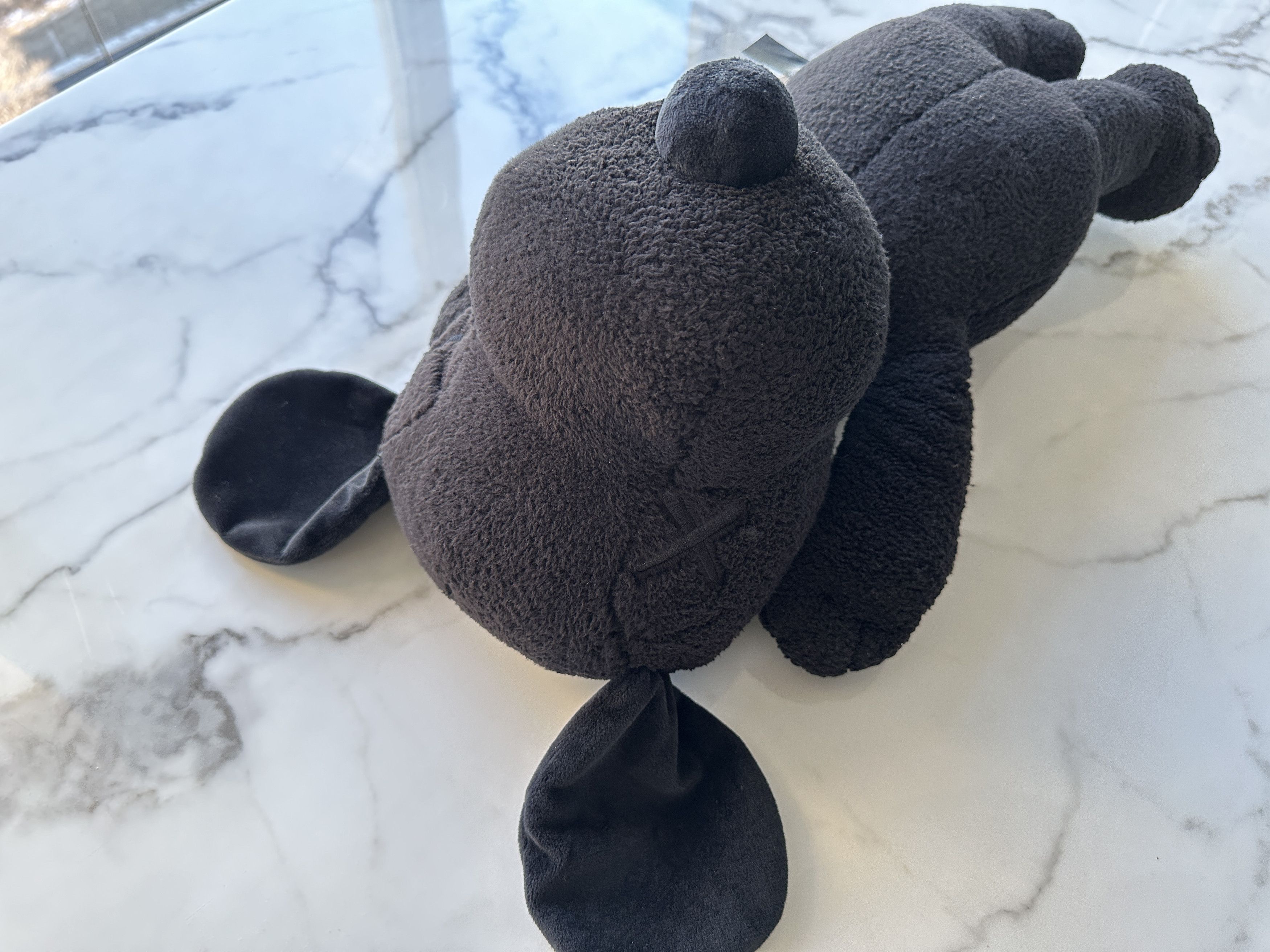 Kaws × Peanuts × Uniqlo 2017 Black Snoopy Plush Toy Large 22" Brand New W Tags Size ONE SIZE - 7 Thumbnail