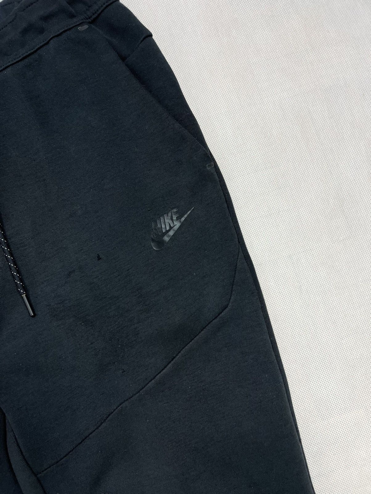 Nike Pants Nike Tech Fleece black new collection Size US 30 / EU 46 - 2 Thumbnail