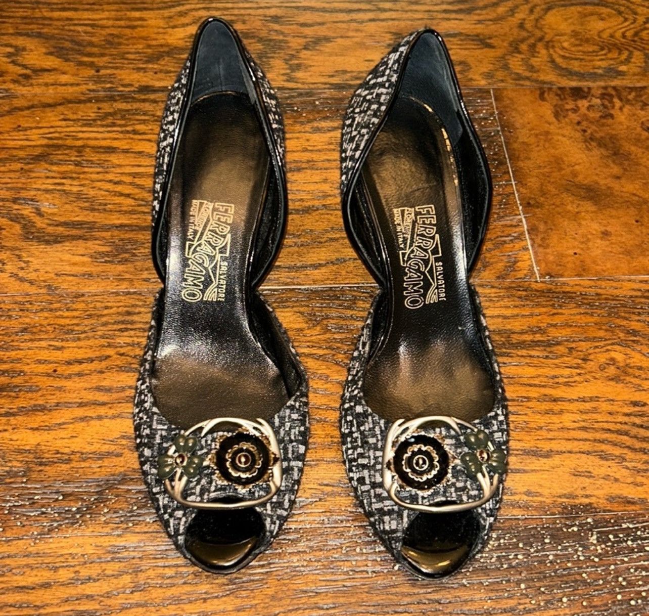 Salvatore Ferragamo × Vintage Salvatore Ferragamo Tweed Floral Designed Vintage Heels Size US 7 / IT 37 - 2 Thumbnail