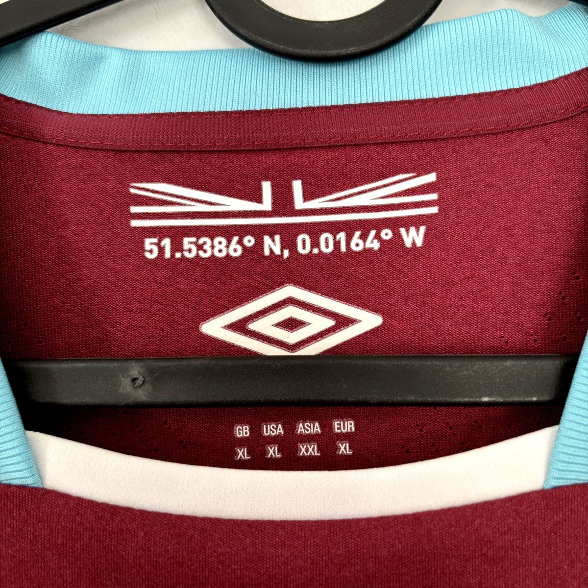 Umbro 2016 2017 West Ham Umbro Long Home Kit Soccer Jersey Shirt Size US XL / EU 56 / 4 - 4 Thumbnail