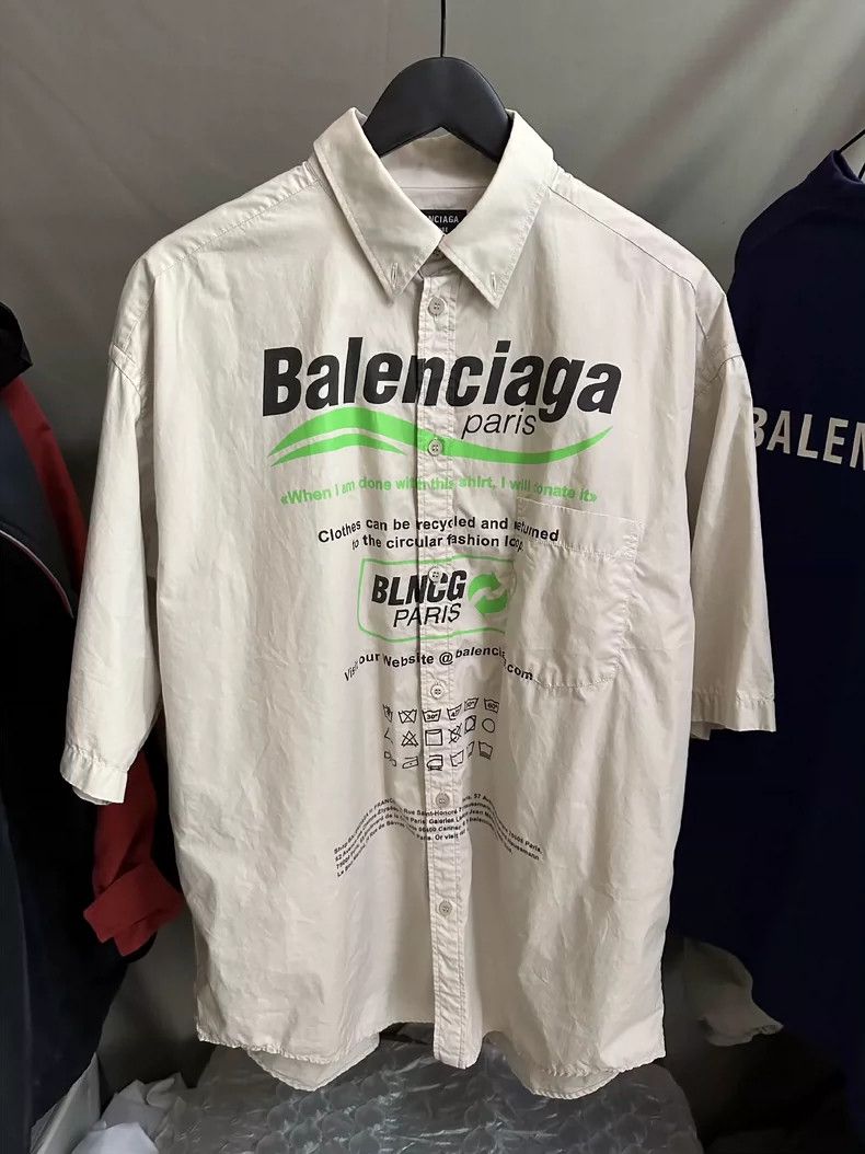 Balenciaga Balenciaga Paris Wave Print Short Sleeve Shirt-yf Size US XS / EU 42 / 0 - 1 Thumbnail