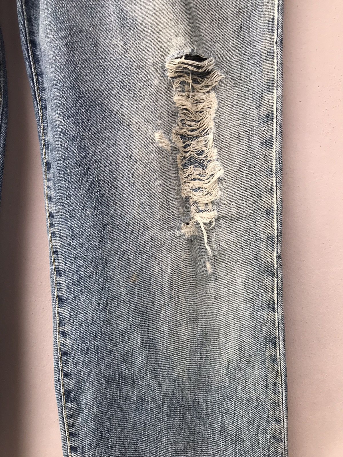 Uniqlo Uniqlo Distressed Denim Size US 35 - 6 Thumbnail
