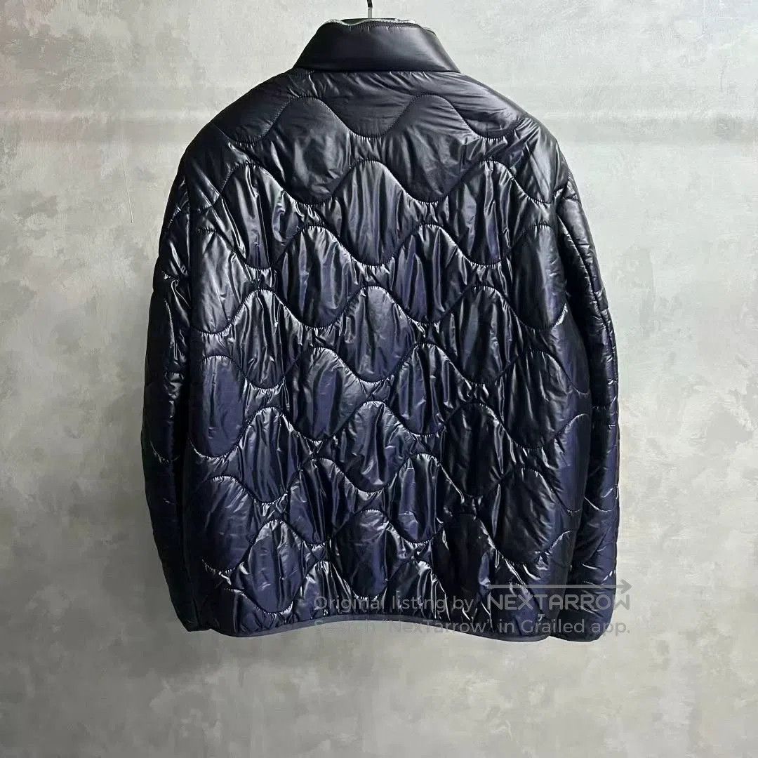 Louis Vuitton louis vuitton navy logo quilted jacket. Size US L / EU 52-54 / 3 - 5 Thumbnail