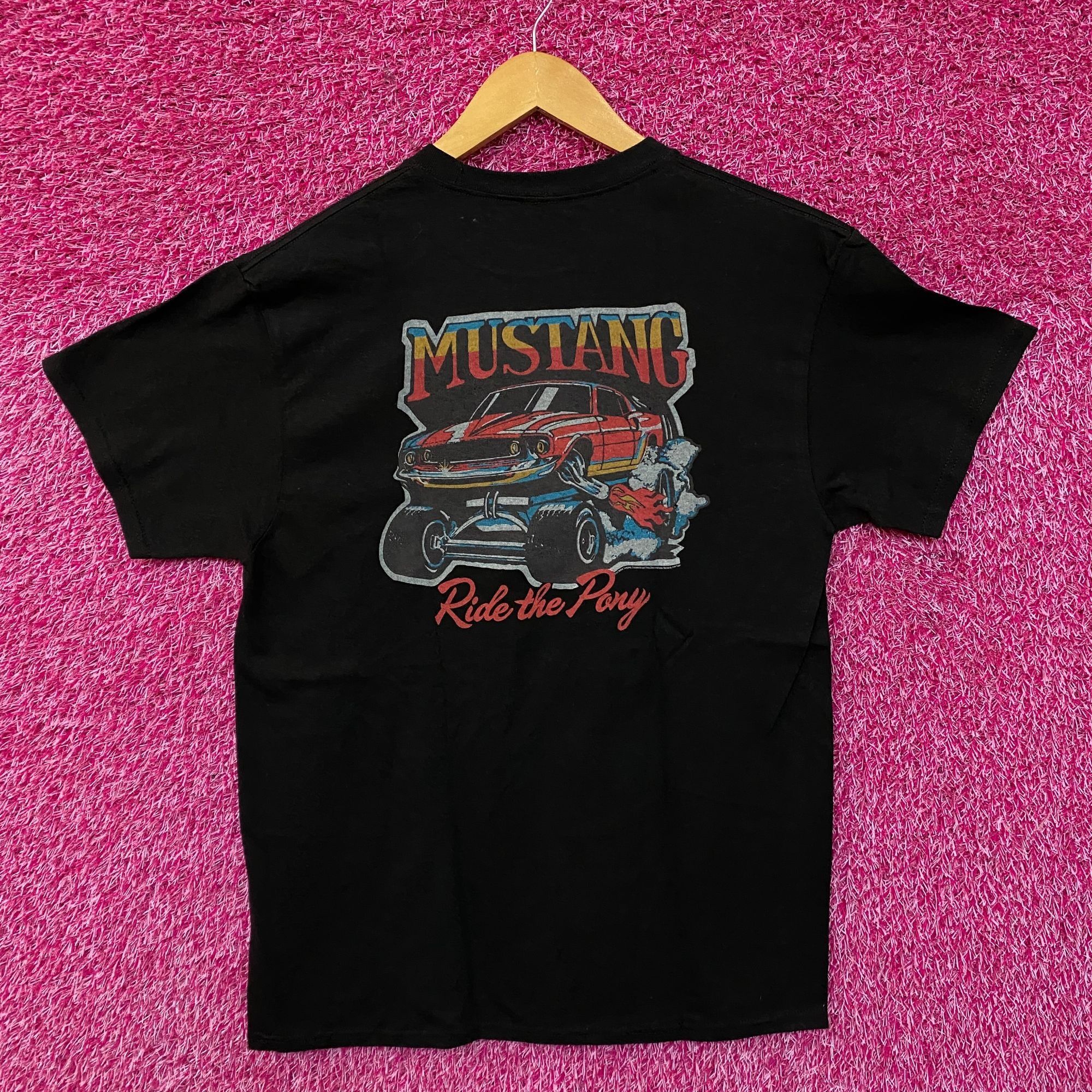 Ford Mustang Ride the Pony Tshirt size medium Size US M / EU 48-50 / 2 - 3 Thumbnail