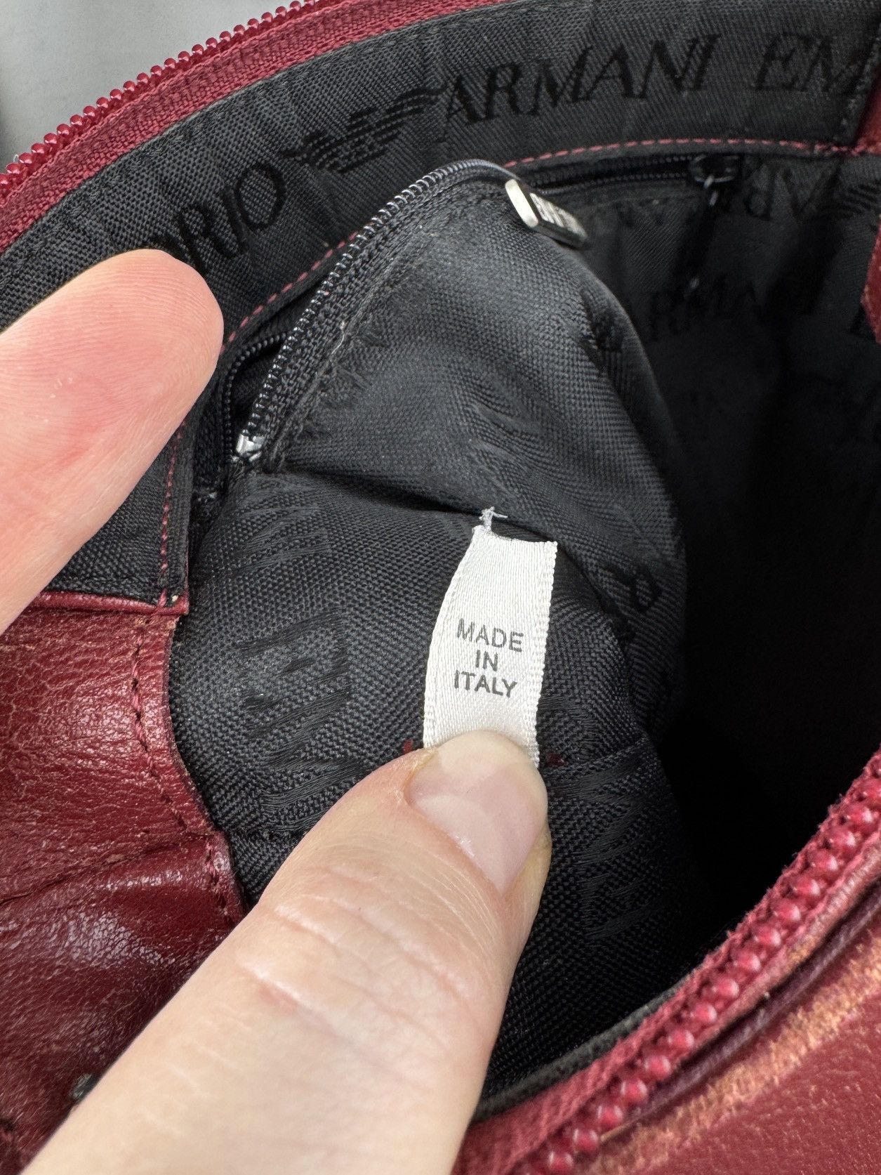 Emporio Armani Emporio Armani Ruby Red vintage Faded leather crossbody bag Size ONE SIZE - 11 Thumbnail