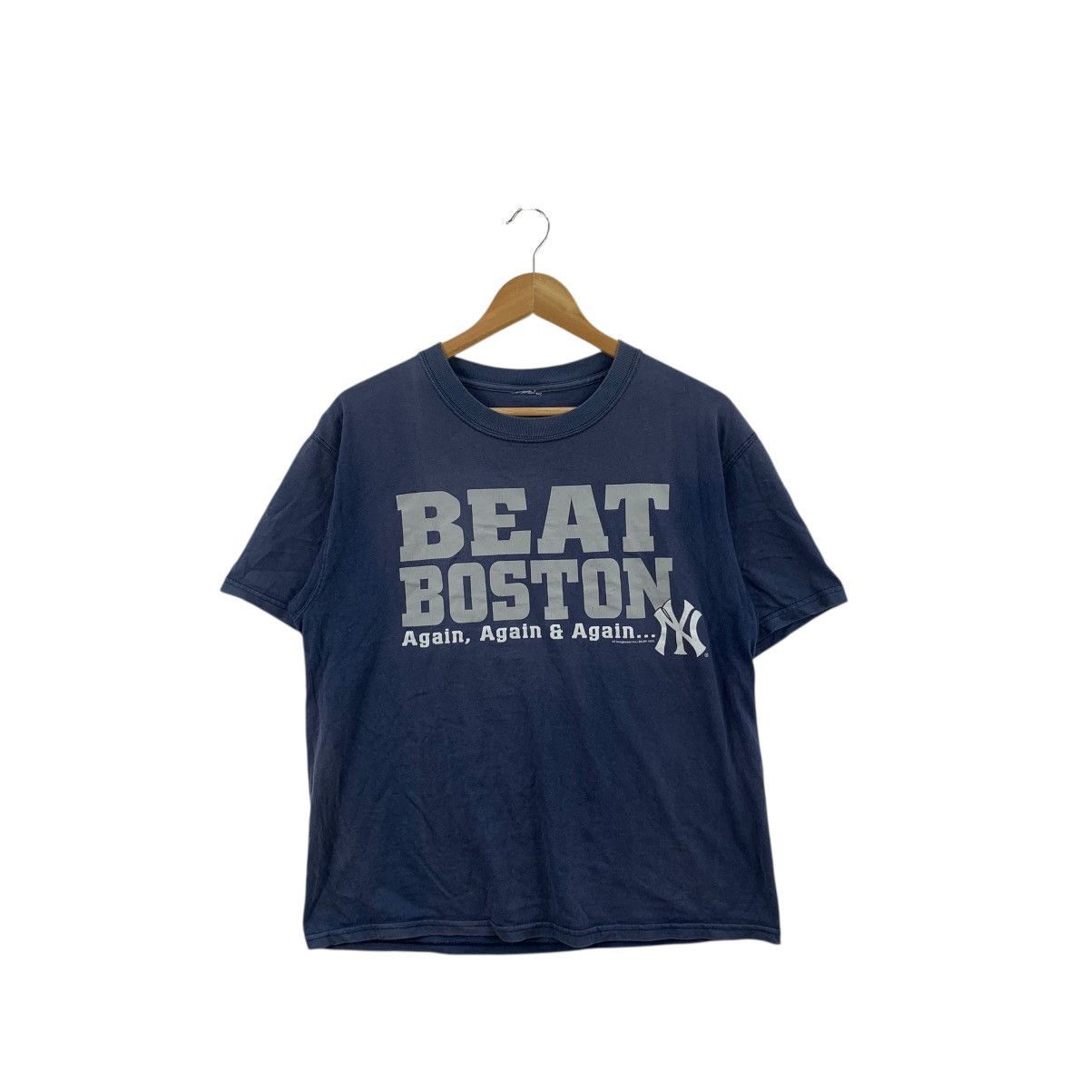 MLB Vintage MLB NEW YORK YANKEES Beat Boston Thrashed Tee Shirt Size M / US 6-8 / IT 42-44 - 1 Thumbnail