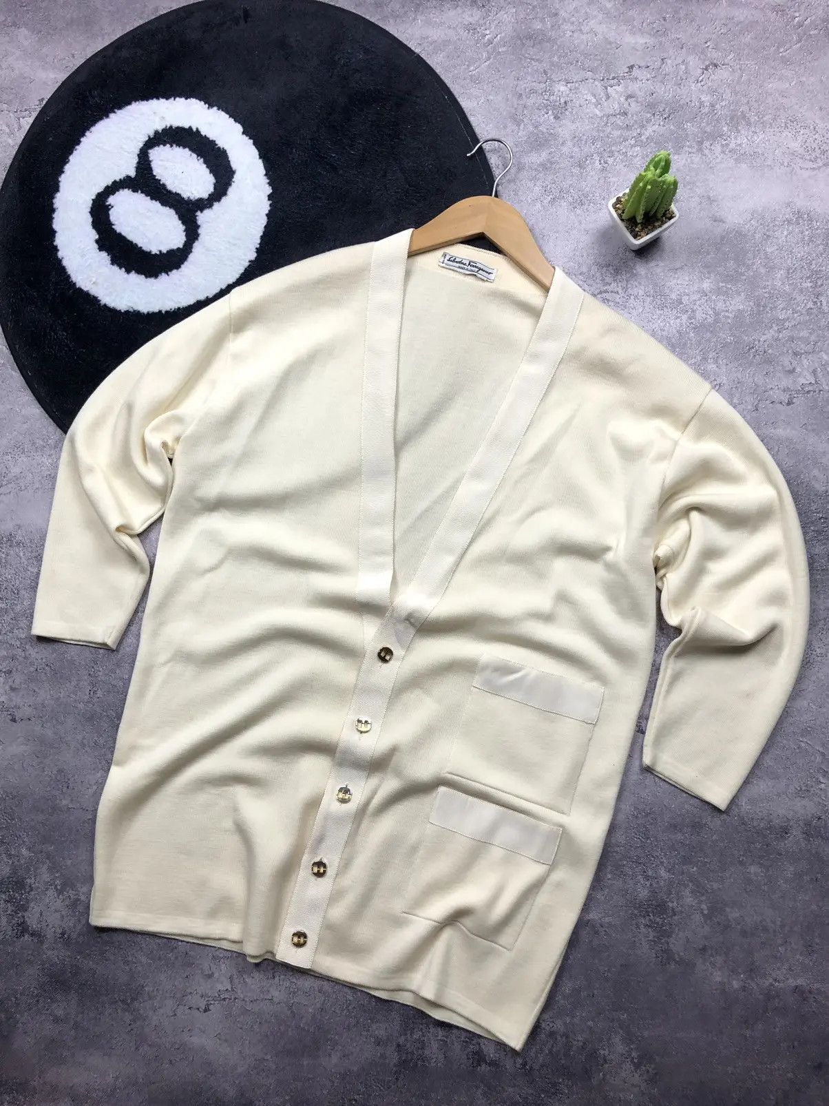 Salvatore Ferragamo SALVATORE FERRAGAMO Vintage Luxury Cotton Beige Cardigan Size US M / EU 48-50 / 2 - 1 Thumbnail