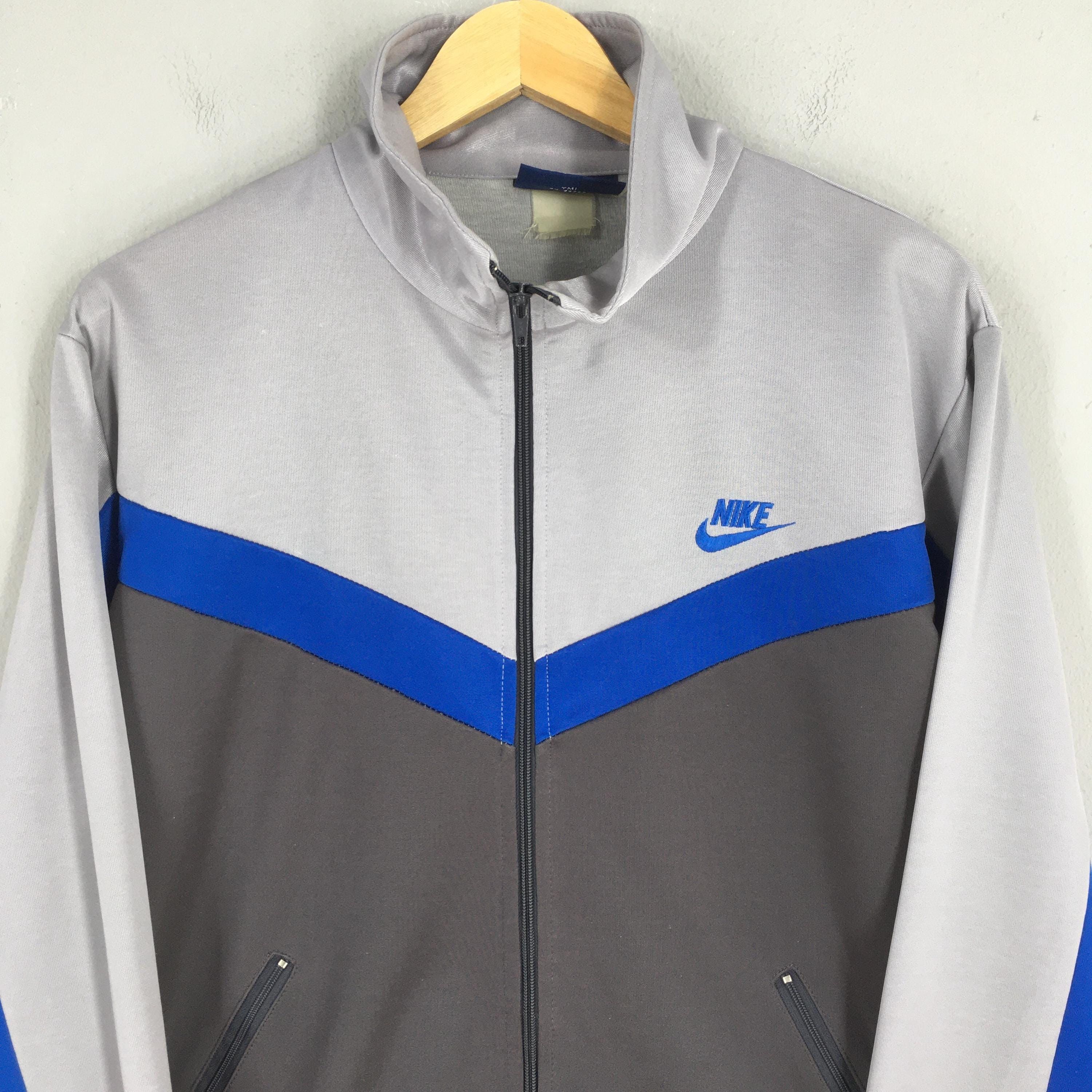 Nike Vintage 90s Nike Swoosh Training Gray Jacket Large Size US L / EU 52-54 / 3 - 2 Thumbnail