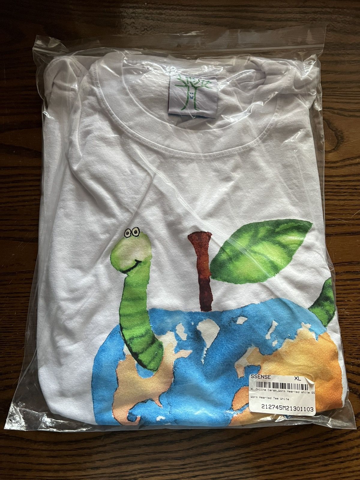 Online Ceramics Online Ceramics Worm Hearted Tee Size US XL / EU 56 / 4 - 1 Thumbnail