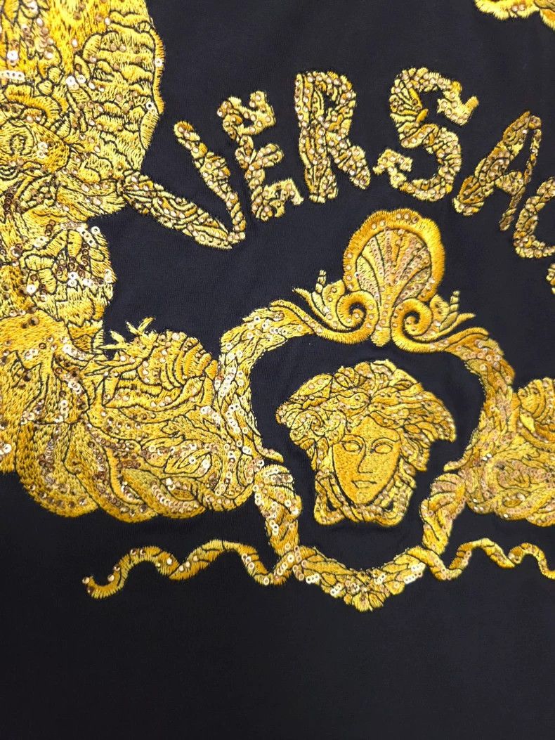 Versace Versace New short sleeves embroidered with gold thread Size US XXL / EU 58 / 5 - 4 Thumbnail