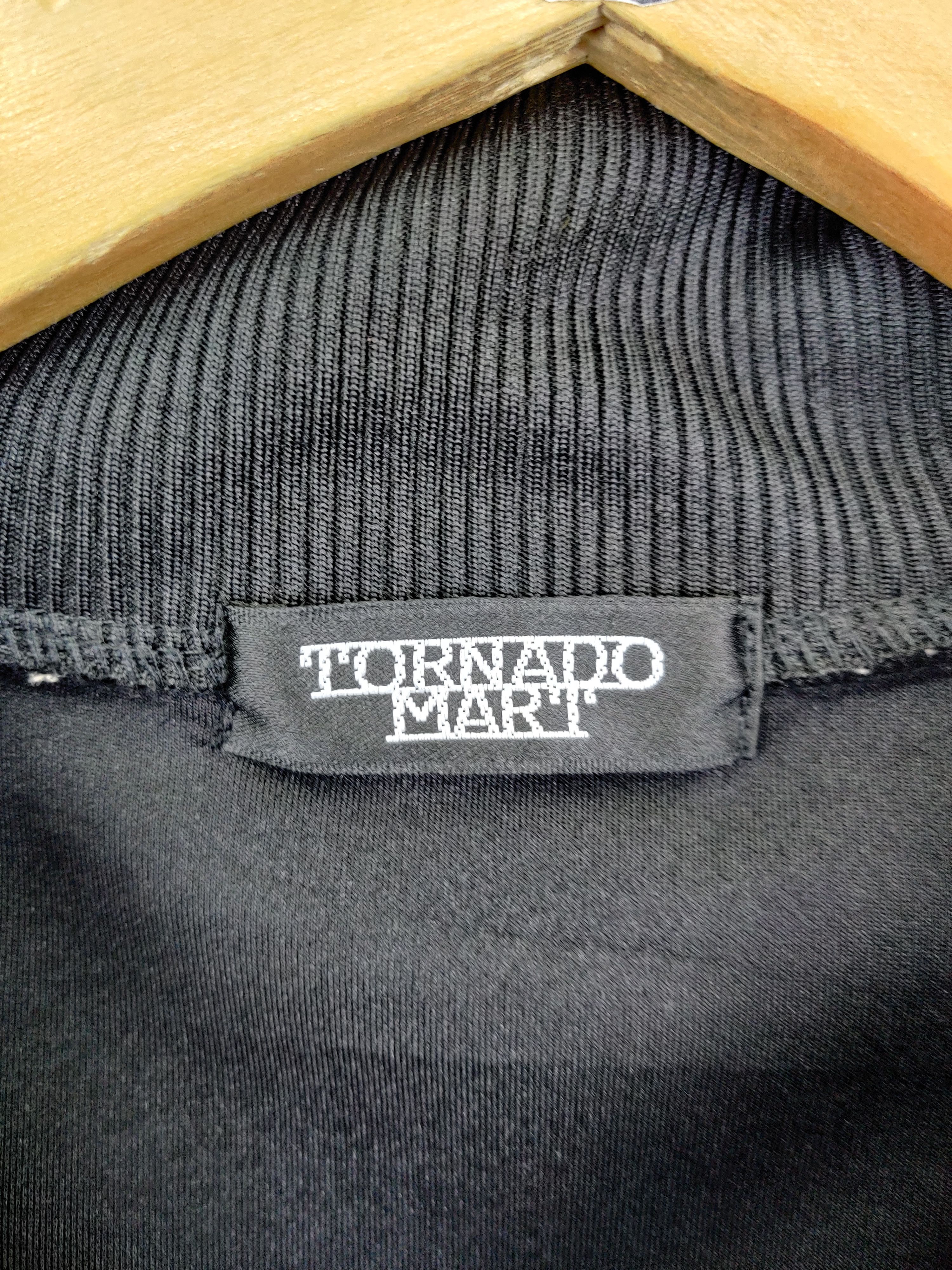 Tornado Mart Vintage Tornado Mart Black Short Sleeve Zipper Hoodie Size US S / EU 44-46 / 1 - 11 Thumbnail