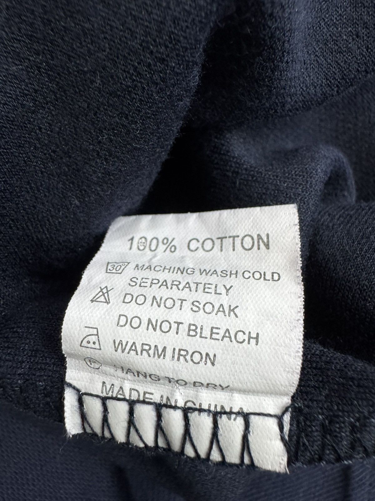 Burberry Burberry long-sleeve with a check-patterned embroidered logo Size US M / EU 48-50 / 2 - 10 Thumbnail