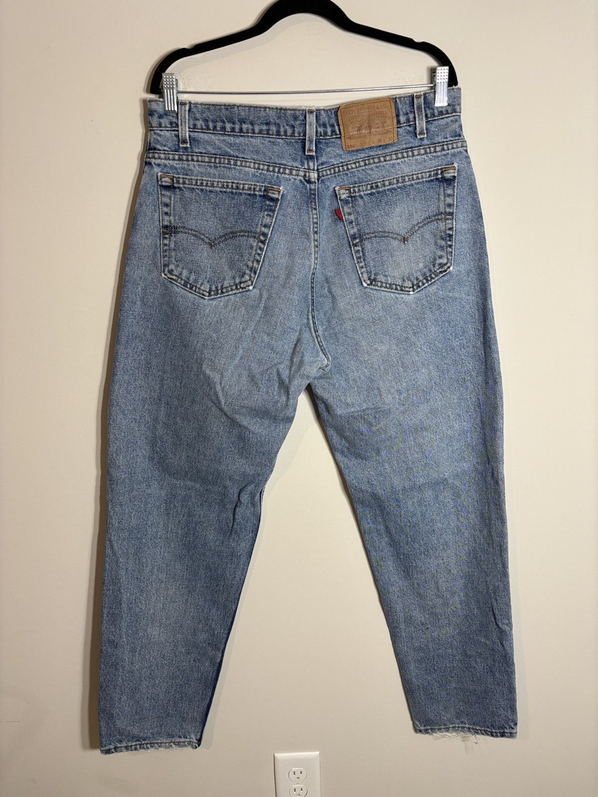 Levi's Vintage Levi’s 550 Jeans Made USA Distressed Relaxed 35x30 Size US 35 - 3 Thumbnail