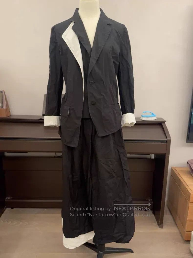 Yohji Yamamoto Yohji Yamamoto size 1 Black and white lining suits Size 36R - 1 Thumbnail