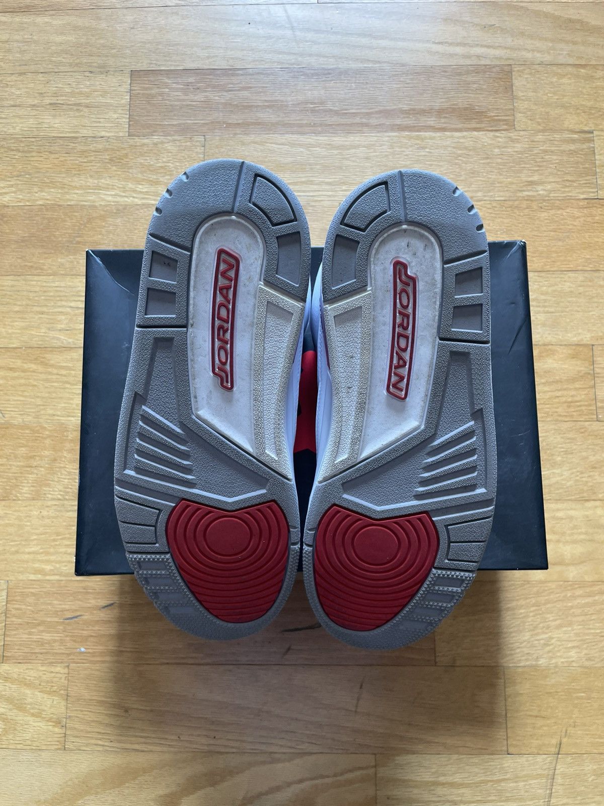 Jordan Brand Air Jordan Retro 3 (Hall of fame/Katrina) Size US 11.5 / EU 44-45 - 5 Thumbnail