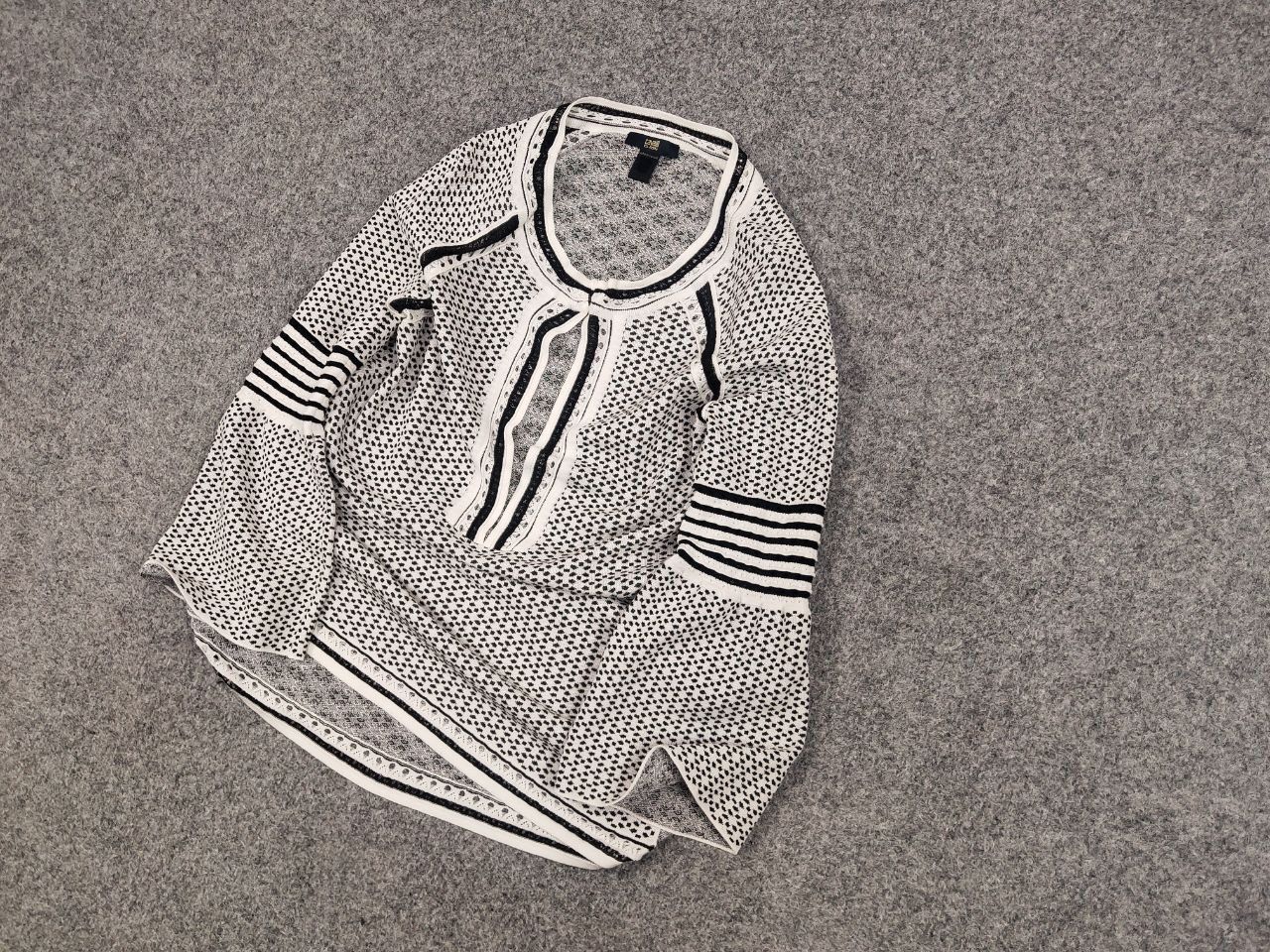 Roberto Cavalli Roberto Cavalli Slass Textured cut-out Sweater wide sleeve Size M / US 6-8 / IT 42-44 - 3 Thumbnail
