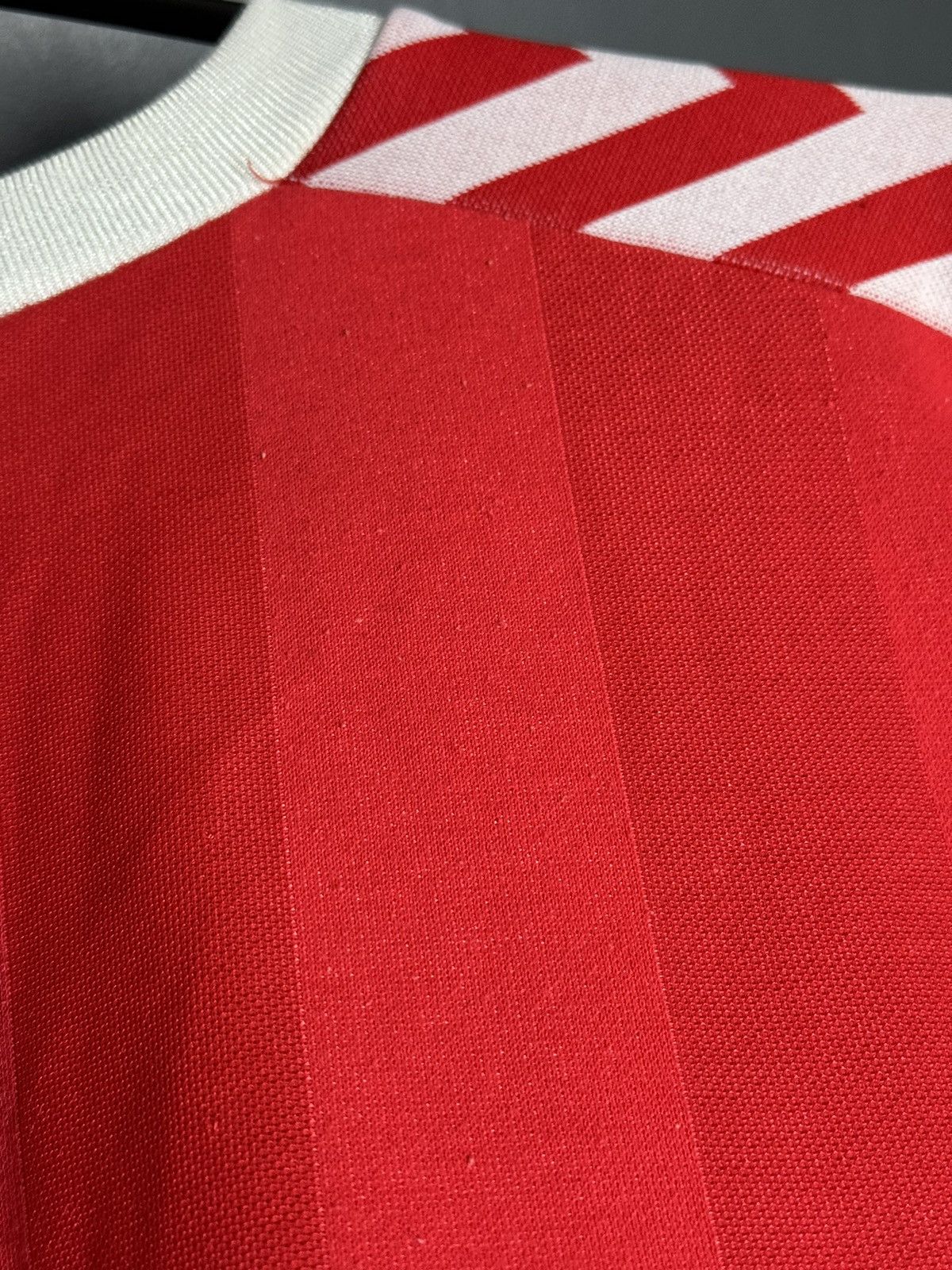 Hummel Middlesbrough 84/86 Home Football Long Sleeve Jersey Size US S / EU 44-46 / 1 - 15 Thumbnail