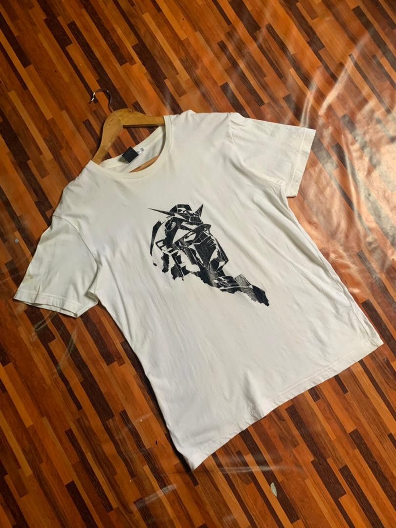 Anime e33 Uniqlo Gundam Illustrations Unicorn Gundam White Tee Size US L / EU 52-54 / 3 - 1 Thumbnail