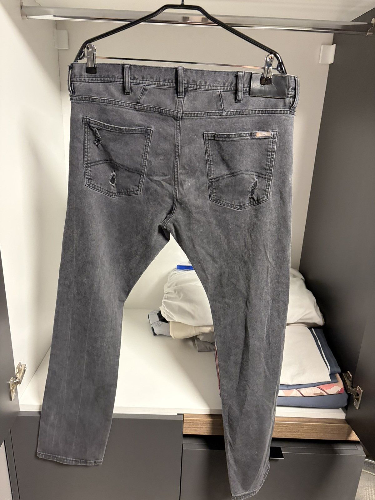 Armani Exchange ARMANI EXCHANGE RIPPED DENIM Size US 34 / EU 50 - 2 Thumbnail