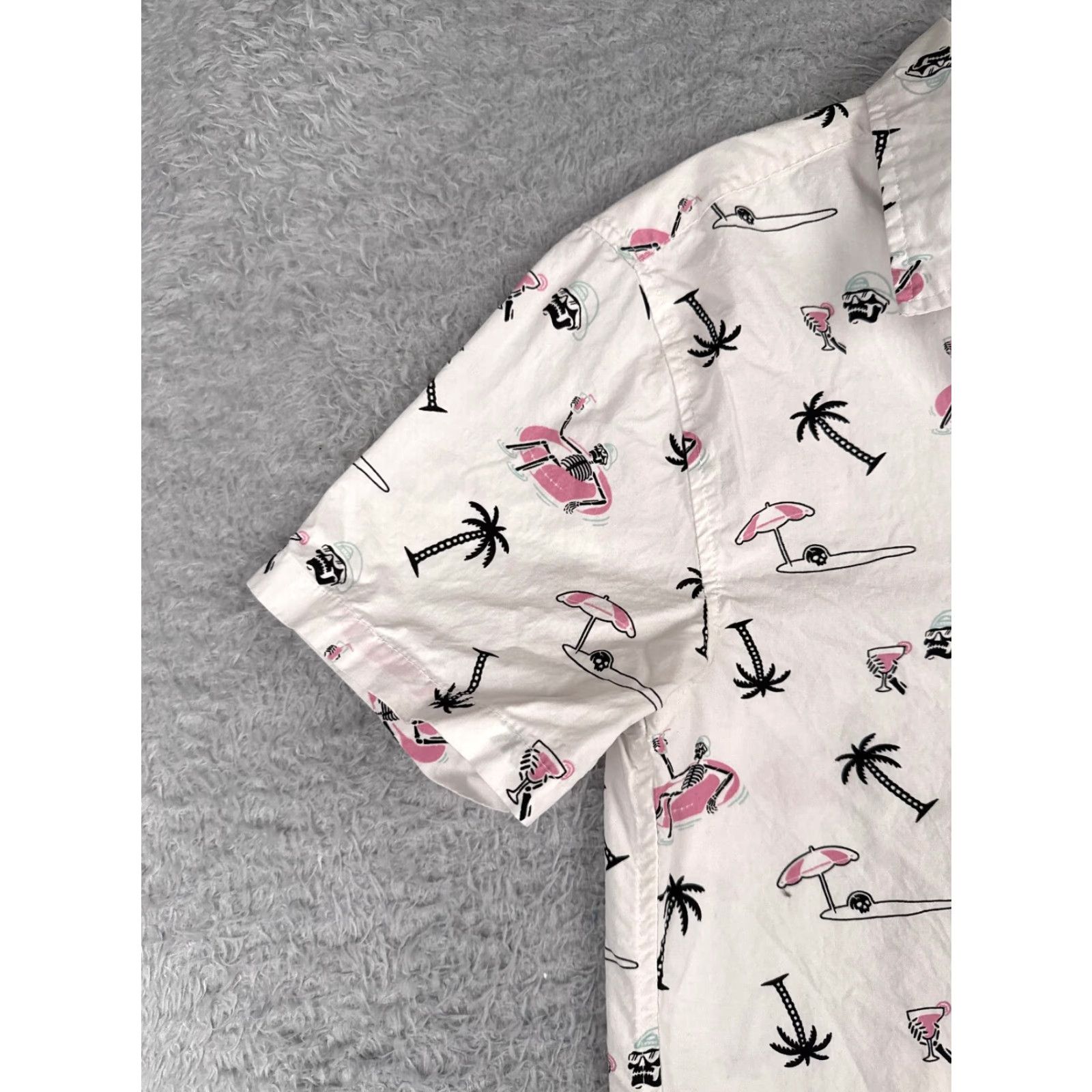 Vintage VSTR Shirt Men Small White Skeleton Cocktail Palm AOP Button-Up 100% Cotton Size US S / EU 44-46 / 1 - 3 Thumbnail
