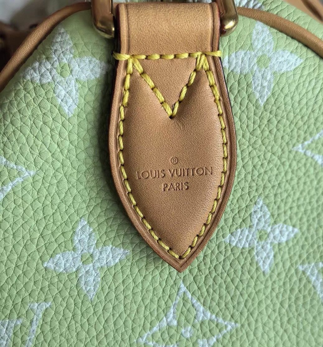 Louis Vuitton Louis Vuitton 40 Speedy P9 Bandouliere Duffel bag Keepall Size 40 - 12 Thumbnail