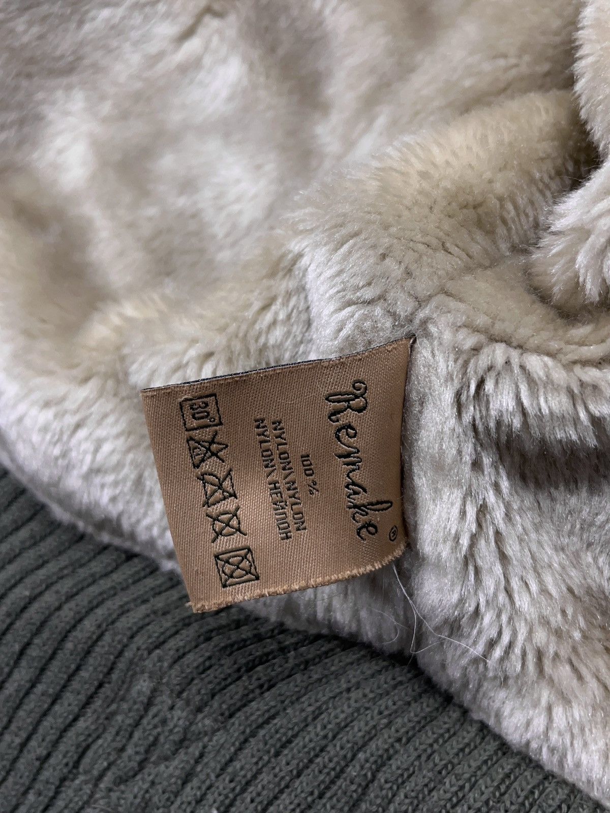 If Six Was Nine Vintage y2k Cropped Faux Fur Alaska Bomber Jacket Washed Size XS / US 0-2 / IT 36-38 - 11 Thumbnail