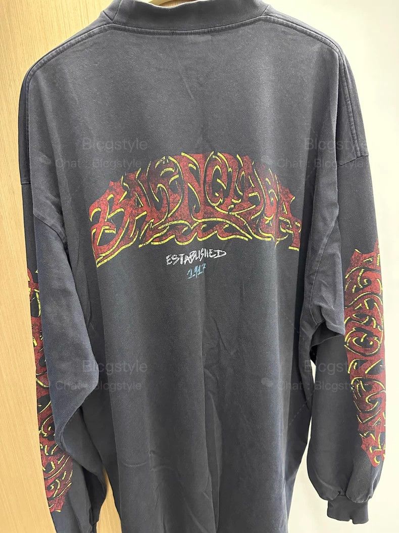 Balenciaga Balenciaga Faded Distressed Logo Long Sleeve T-Shirt Size US M / EU 48-50 / 2 - 3 Thumbnail