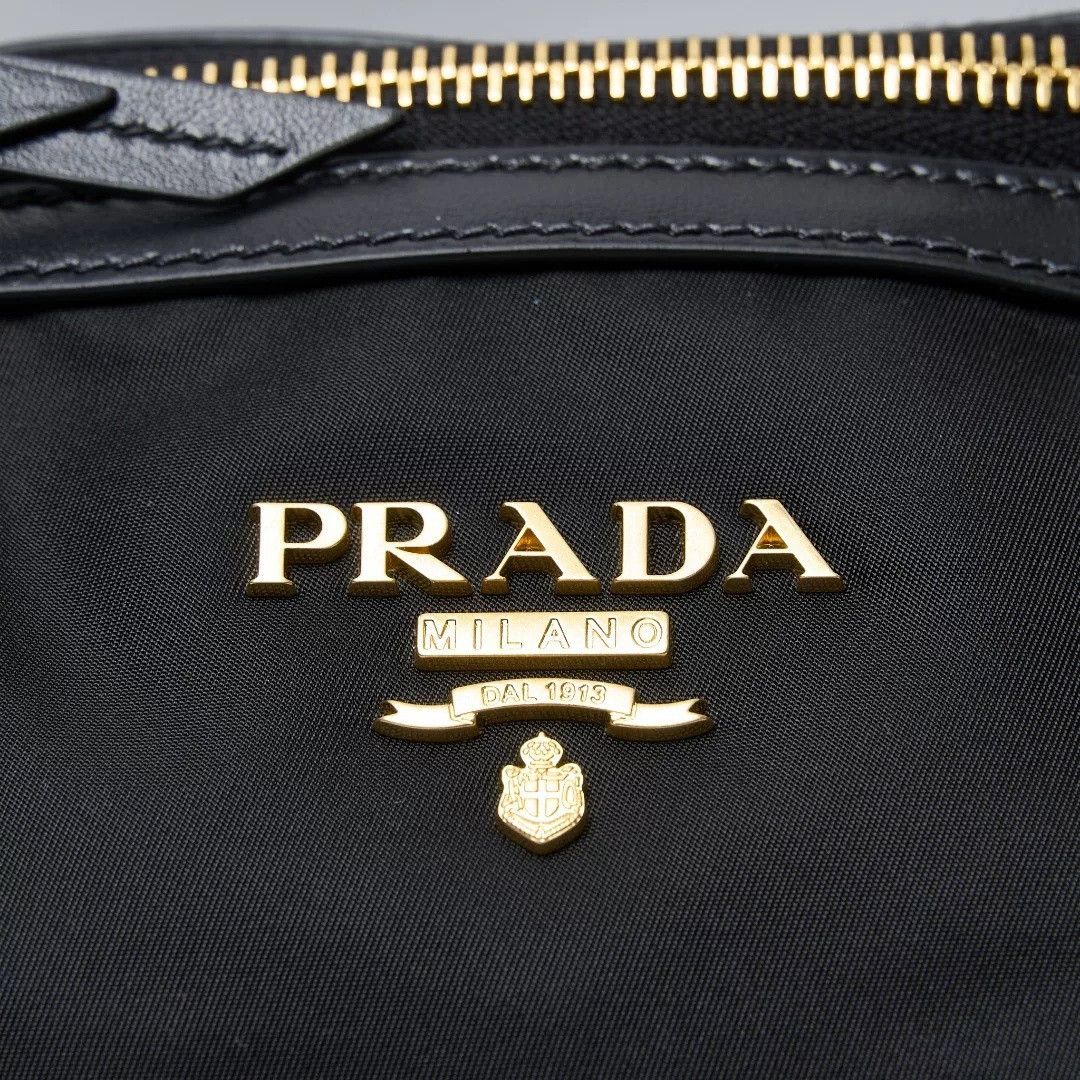 Prada Prada Black Gold Logo Tote Bag Size ONE SIZE - 2 Thumbnail