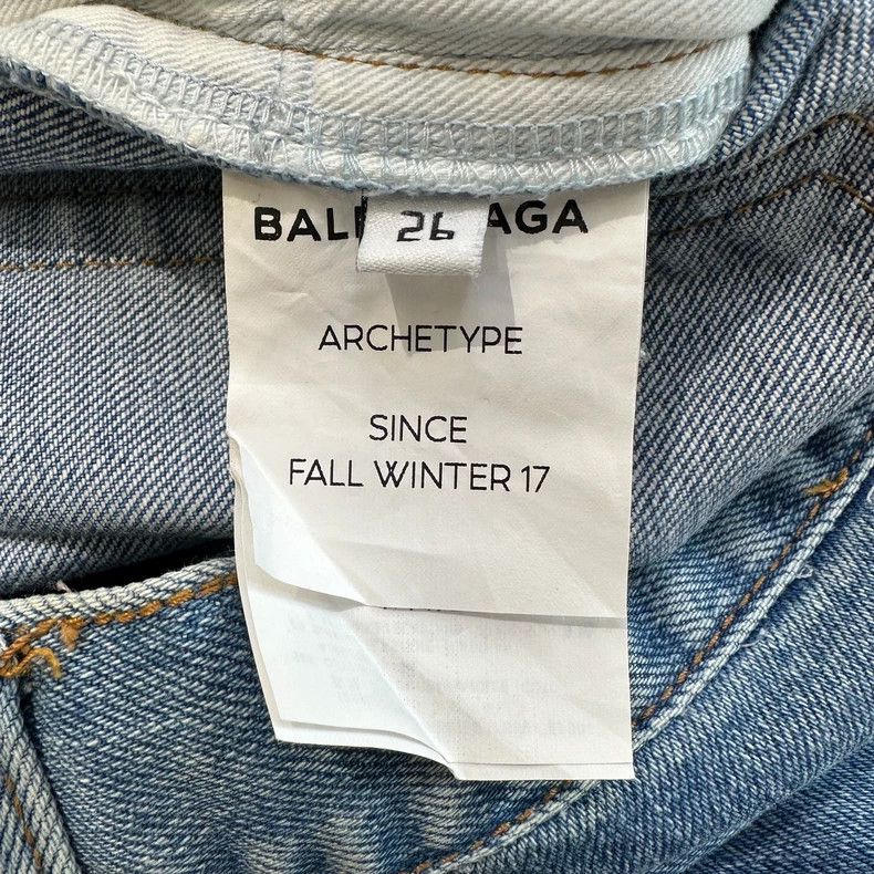 Balenciaga Balenciaga Ripped jeans 2501-Nextarrow Size US 26 / EU 42 - 7 Thumbnail