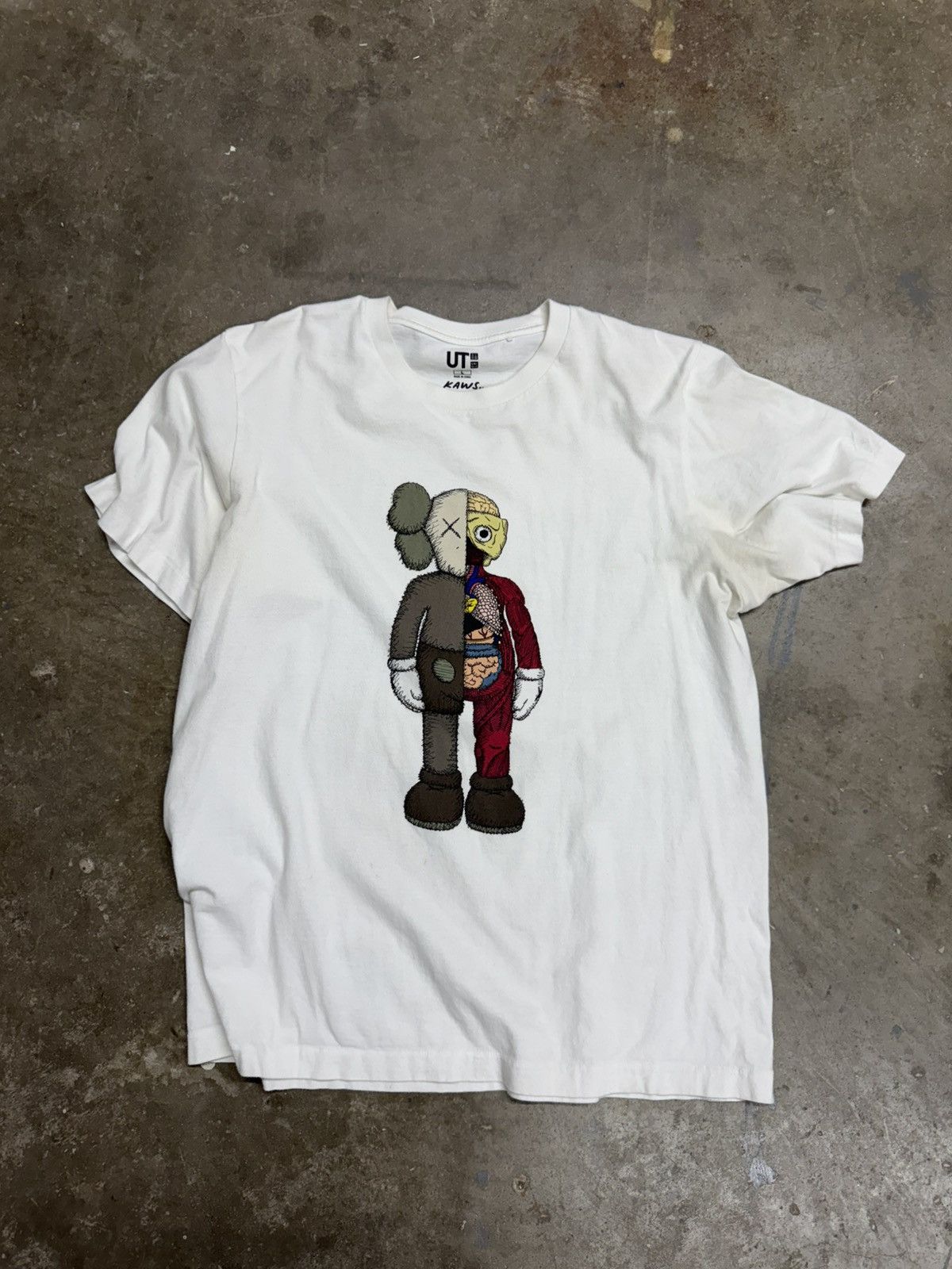 Kaws Kaws T-Shirt Size US XL / EU 56 / 4 - 1 Thumbnail
