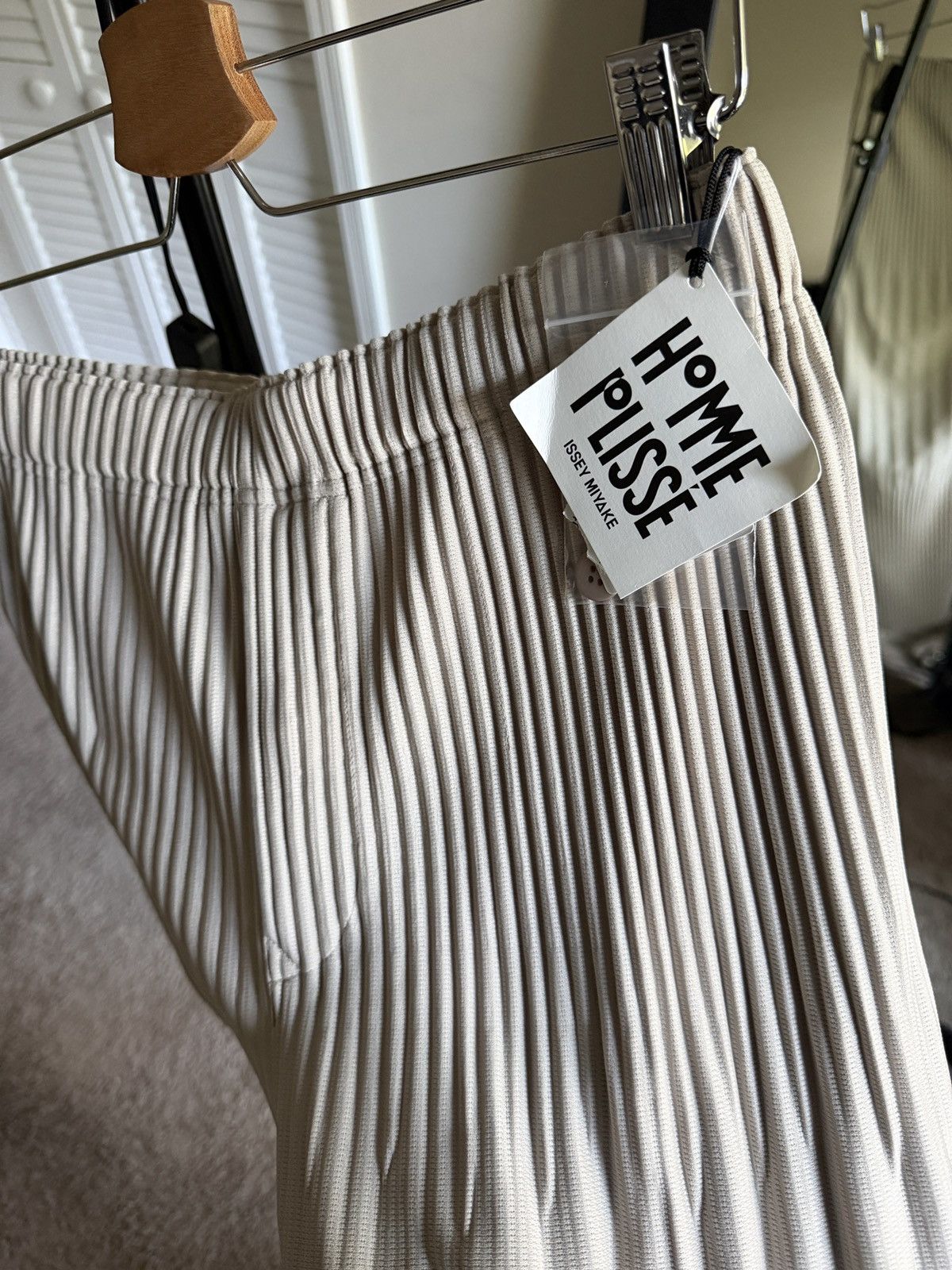Homme Plisse Issey Miyake HOMME PLISSÉ ISSEY MIYAKE Beige Color Pleats Trousers Size US 34 / EU 50 - 3 Thumbnail
