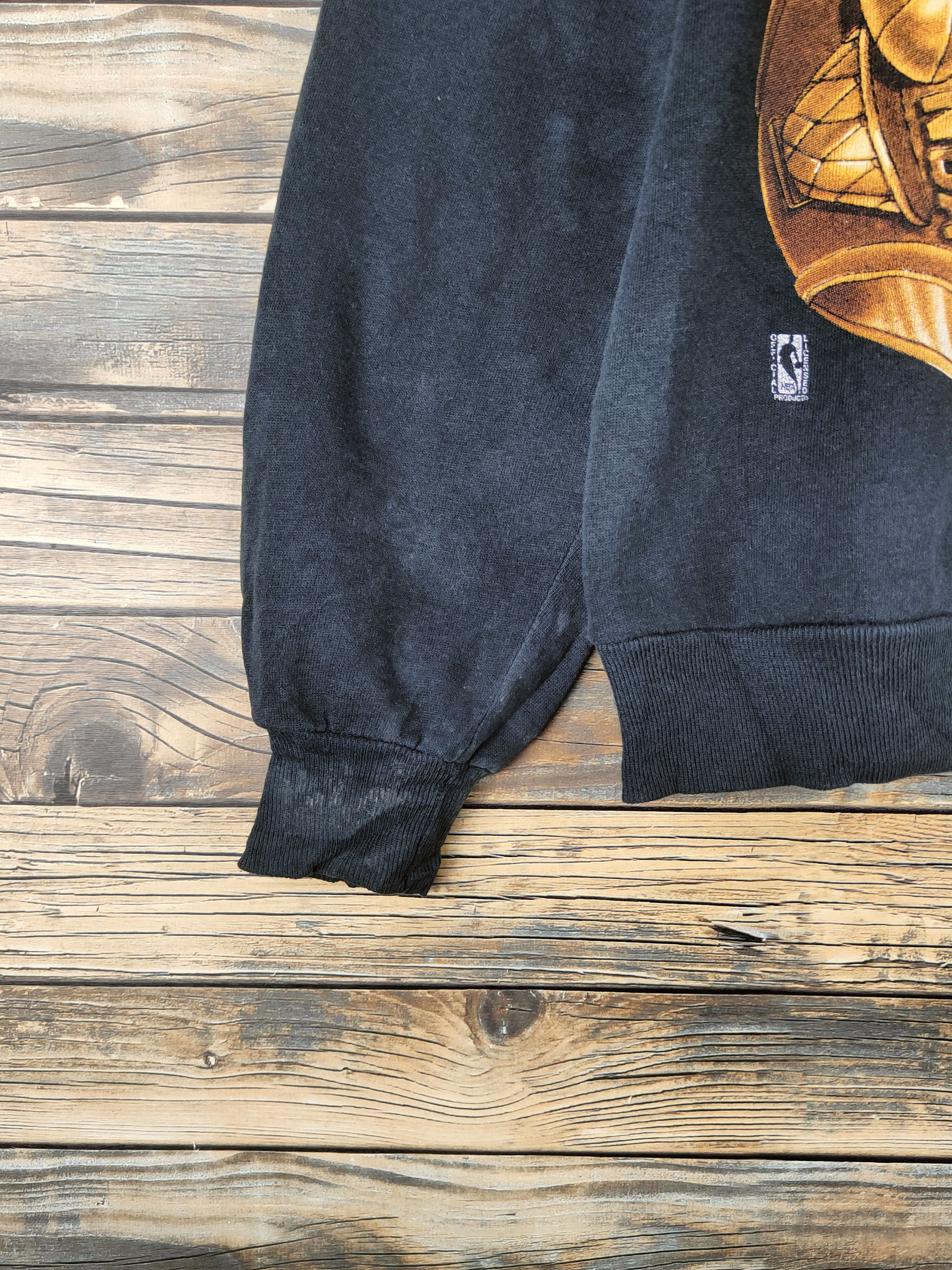 Japanese Brand Vintage 🔥Japanese Brand Black Faded Sweatshirts Size US L / EU 52-54 / 3 - 7 Thumbnail