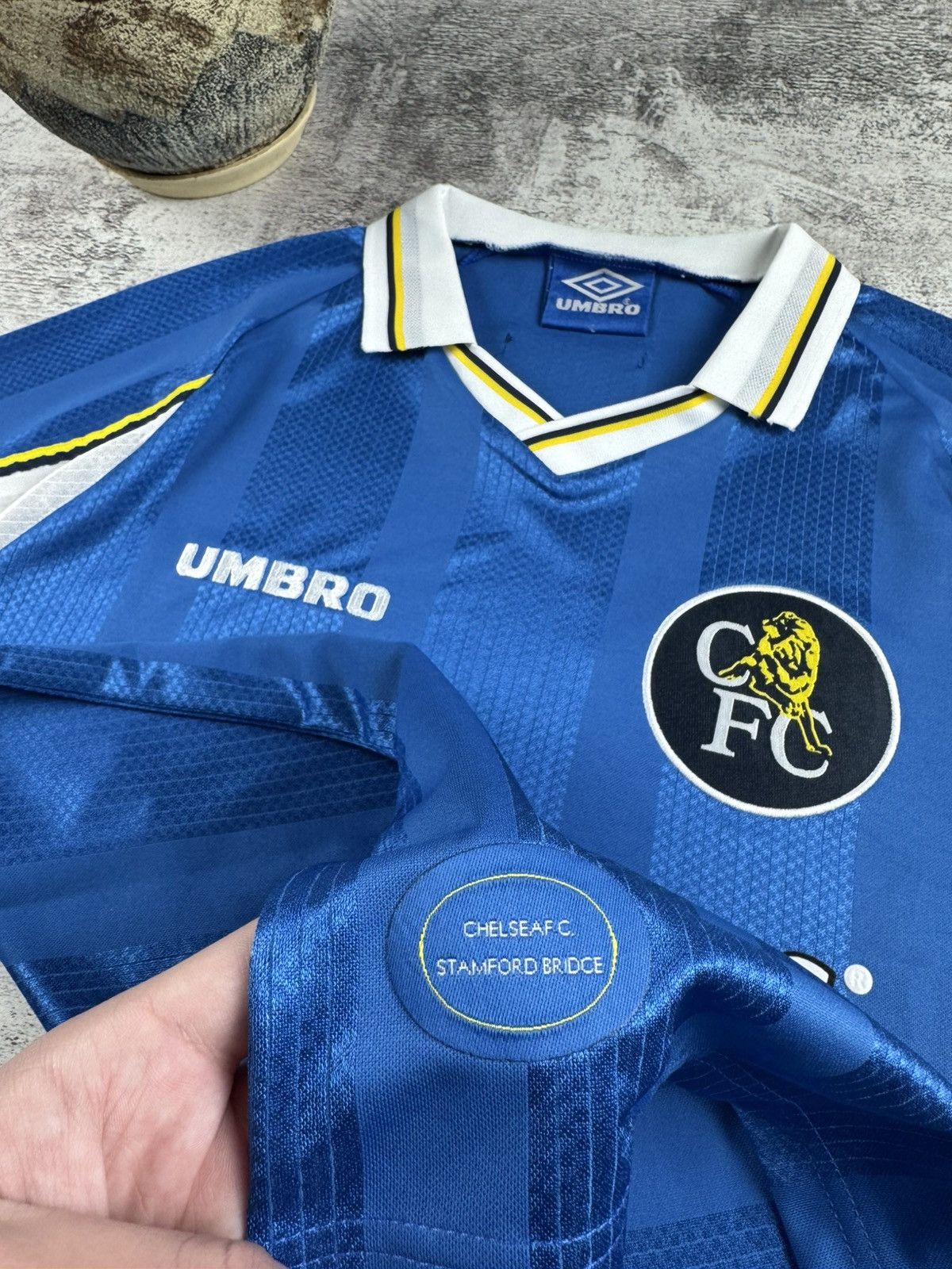 Umbro Umbro Chelsea 1997/1999 Retro Football T Shirt Jersey Tee Size US L / EU 52-54 / 3 - 12 Thumbnail