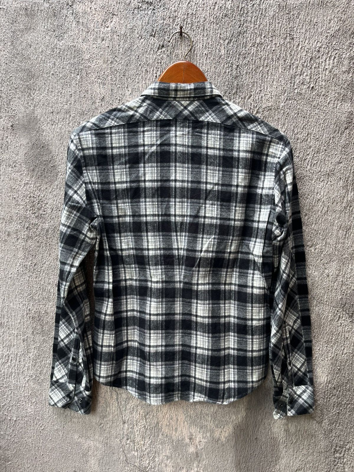 Neil Barrett Neil Barrett Wool Shirt Size XS / US 0-2 / IT 36-38 - 5 Thumbnail