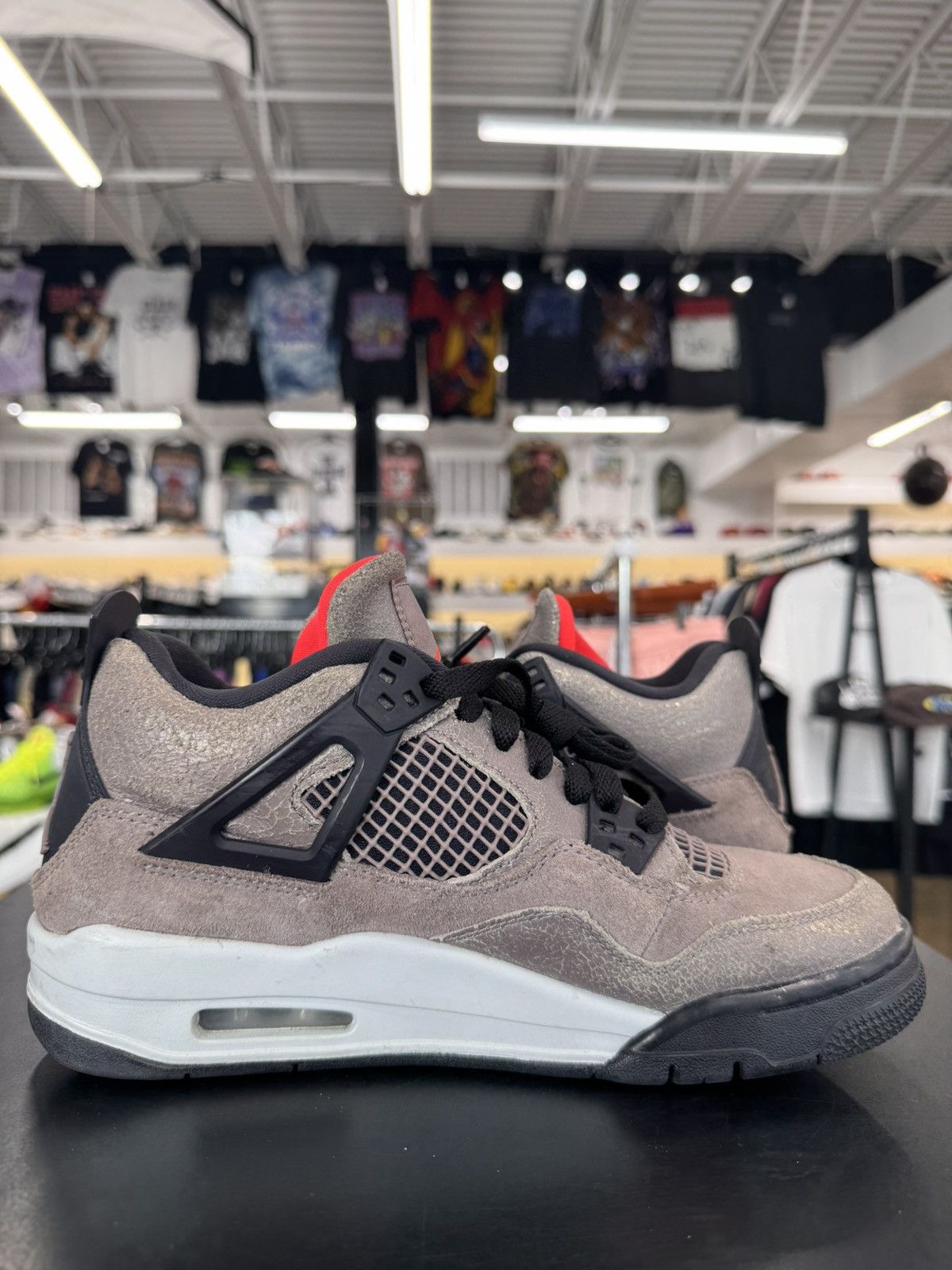 Jordan Brand × Nike Air Jordan 4 Taupe Haze Size Size 7Y (2021) Size US 7 / EU 40 - 3 Thumbnail