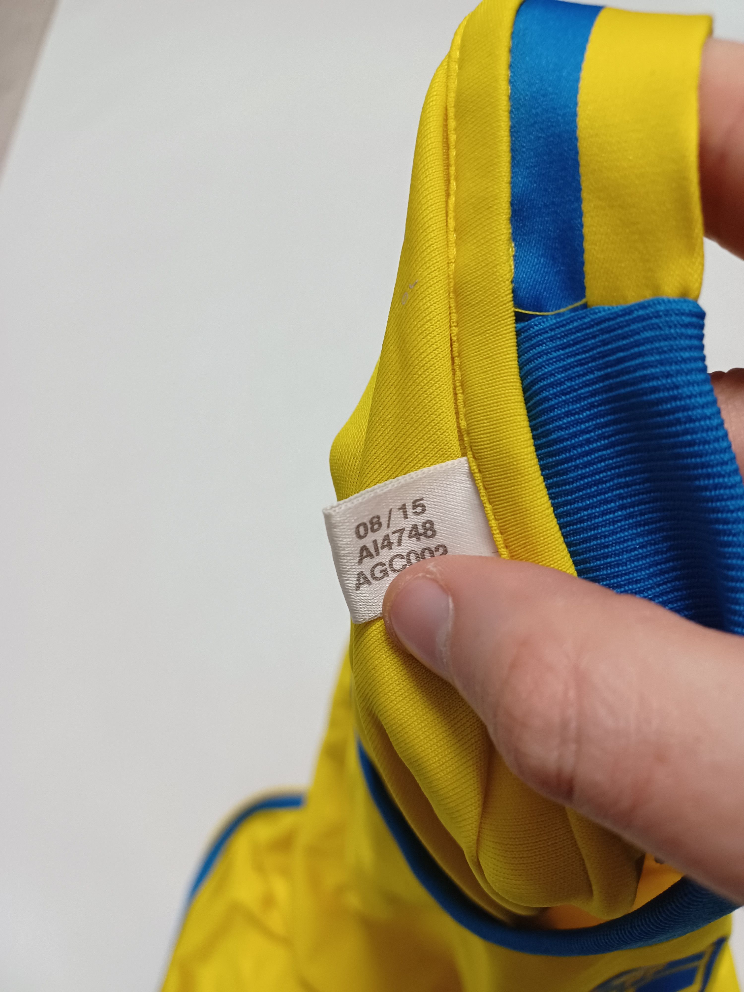 Adidas Sweden national football team soccer jersey Size M / US 6-8 / IT 42-44 - 6 Thumbnail