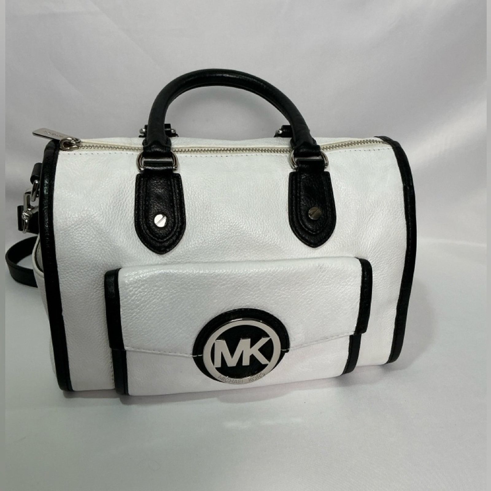 Michael Kors Michael Kors Margo Leather Satchel Two-Tone Black White Size ONE SIZE - 4 Thumbnail